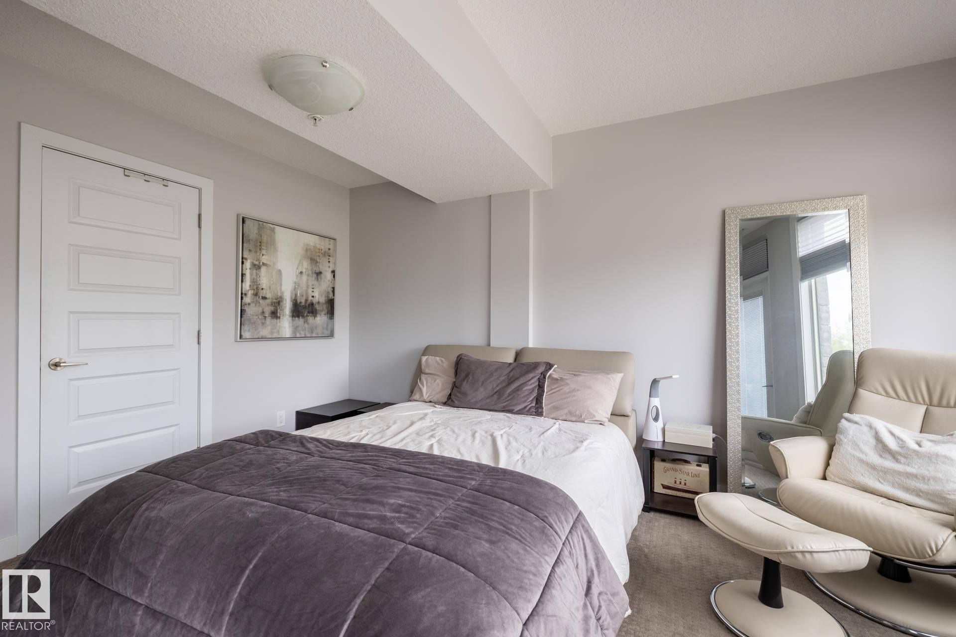 122 5151 Windermere Boulevard, Edmonton, AB - Indoor Photo Showing Bedroom