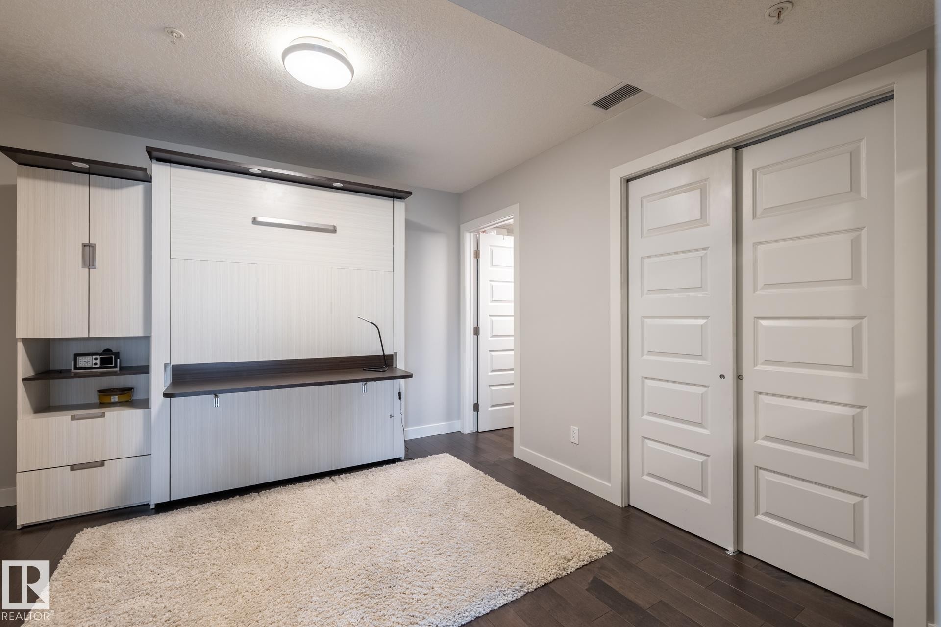 122 5151 Windermere Boulevard, Edmonton, AB - Indoor Photo Showing Other Room