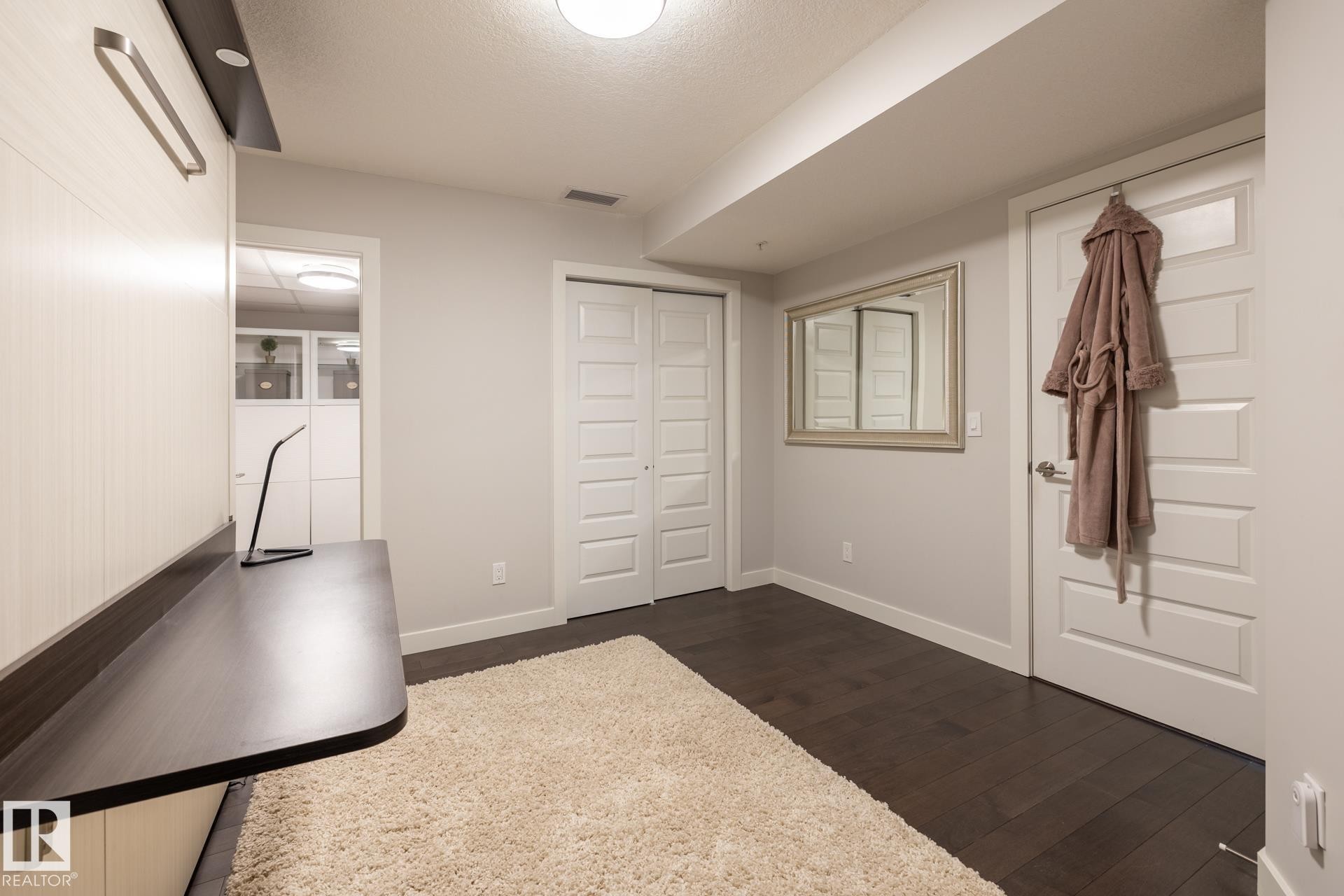 122 5151 Windermere Boulevard, Edmonton, AB - Indoor Photo Showing Other Room