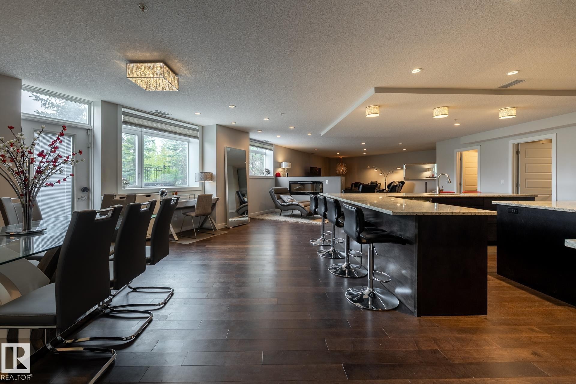 122 5151 Windermere Boulevard, Edmonton, AB - Indoor