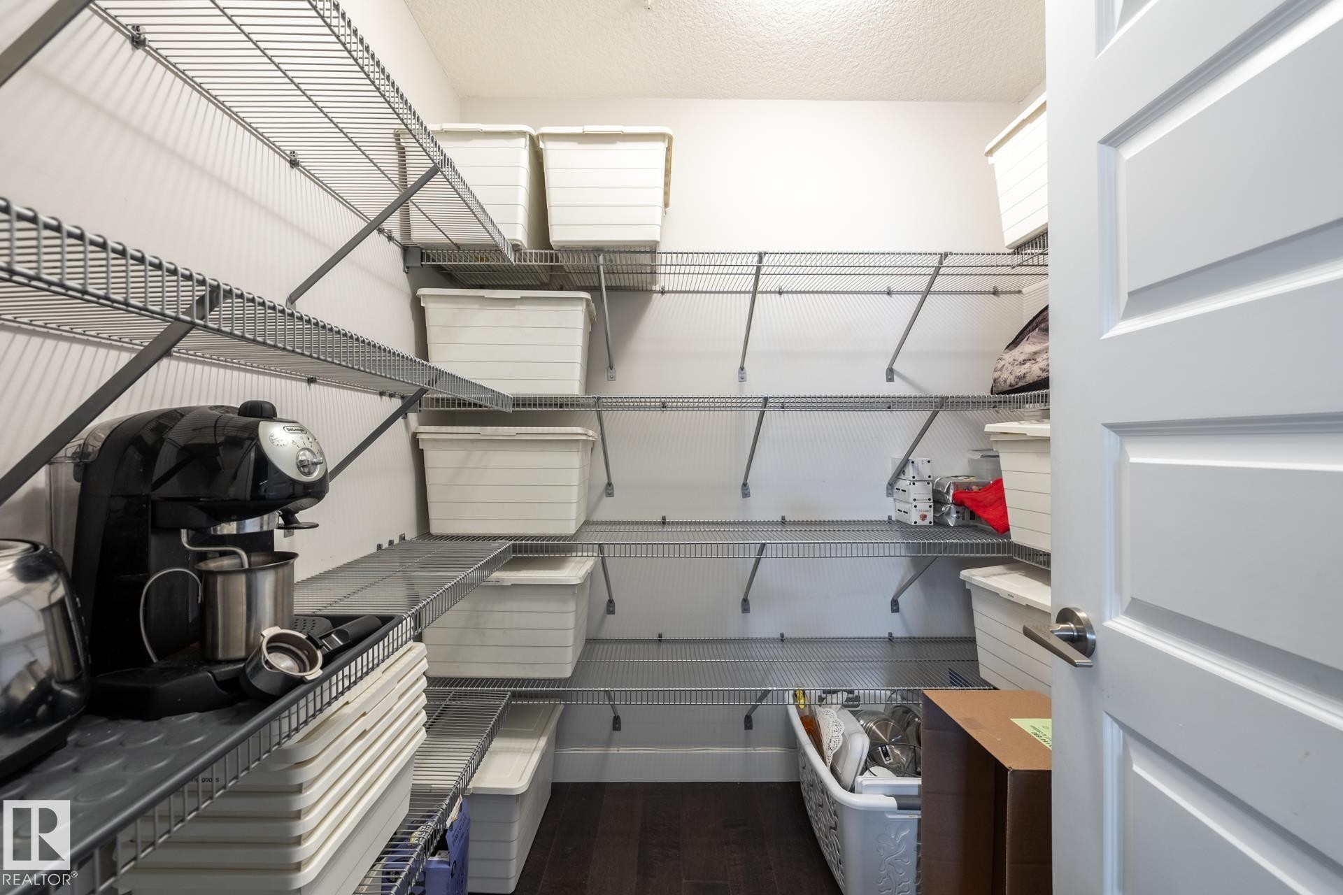 122 5151 Windermere Boulevard, Edmonton, AB - Indoor