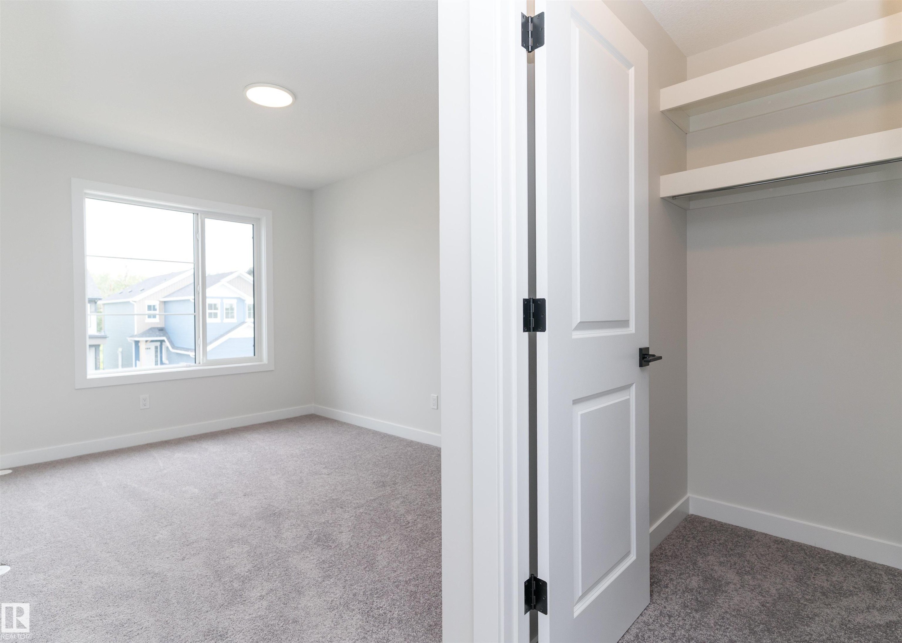 3026 Dixon Landing, Edmonton, AB - Indoor Photo Showing Other Room