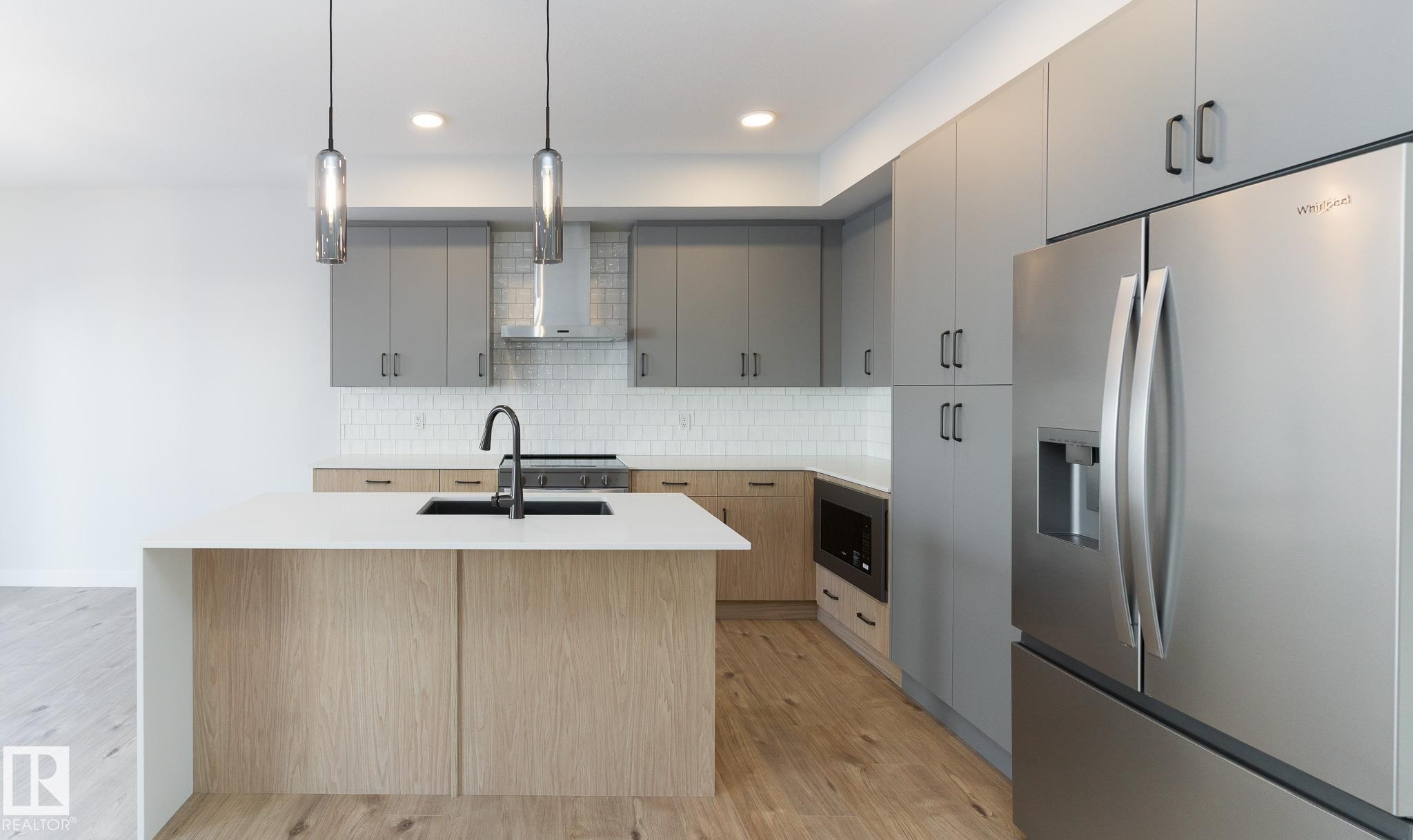 3038 Dixon Landing, Edmonton, AB - Indoor Photo Showing Kitchen With Upgraded Kitchen