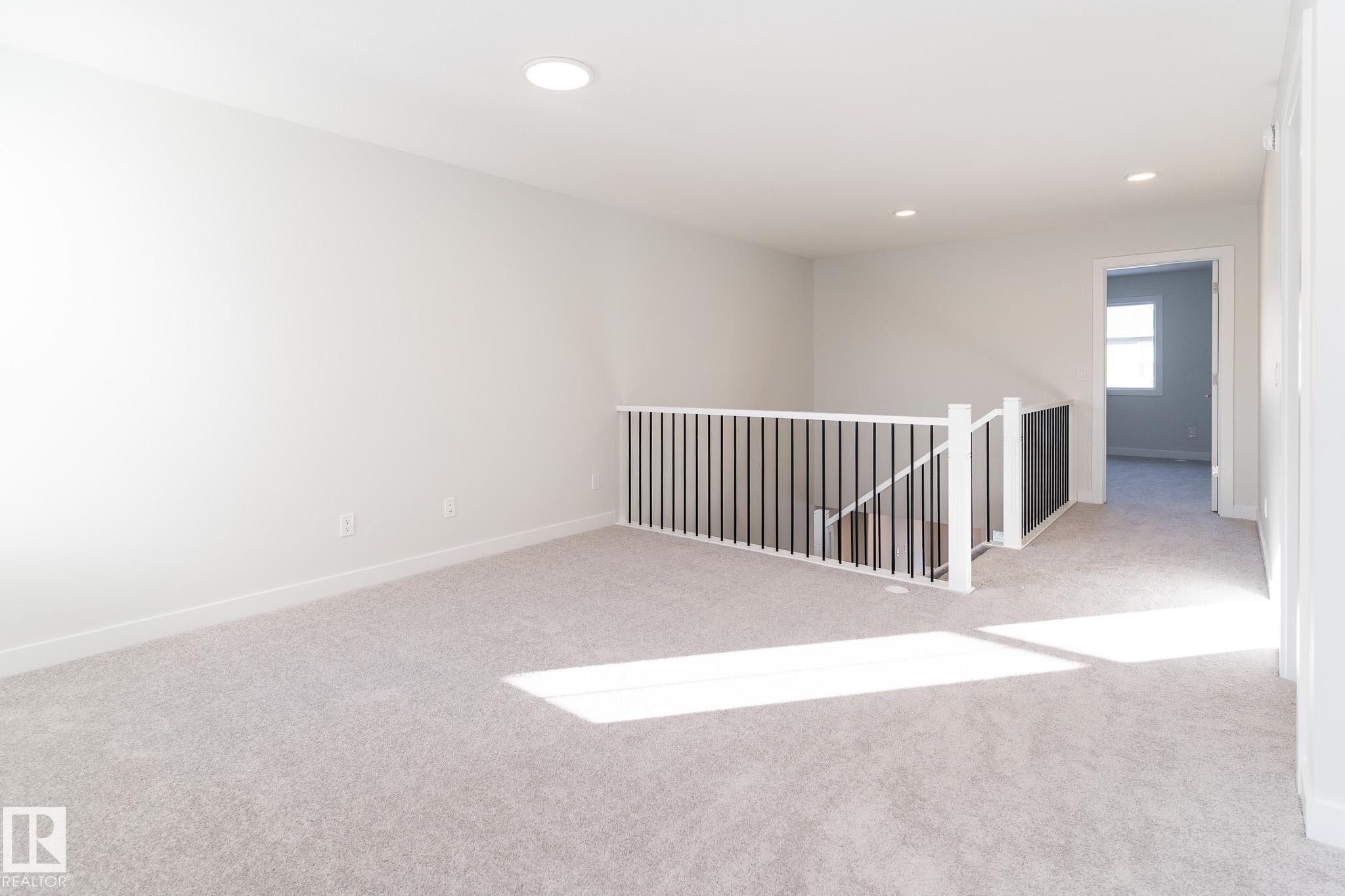 3038 Dixon Landing, Edmonton, AB - Indoor Photo Showing Other Room