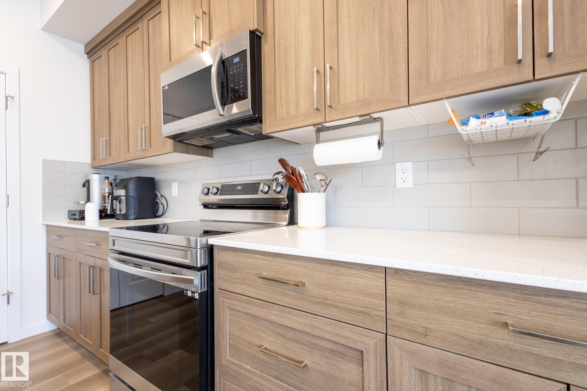1994 Kroetsch Crescent, Edmonton, AB - Indoor Photo Showing Kitchen