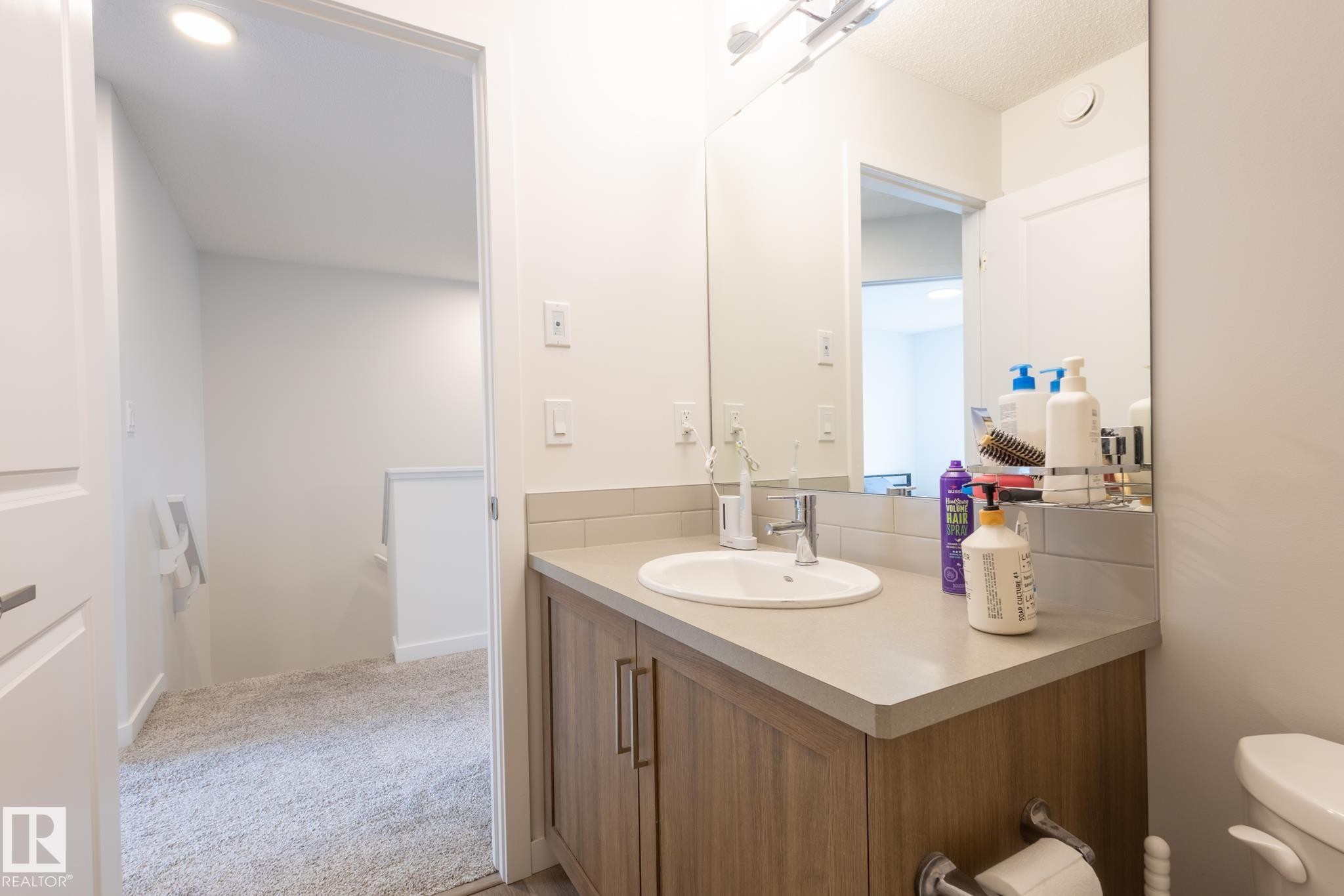 1994 Kroetsch Crescent, Edmonton, AB - Indoor Photo Showing Bathroom