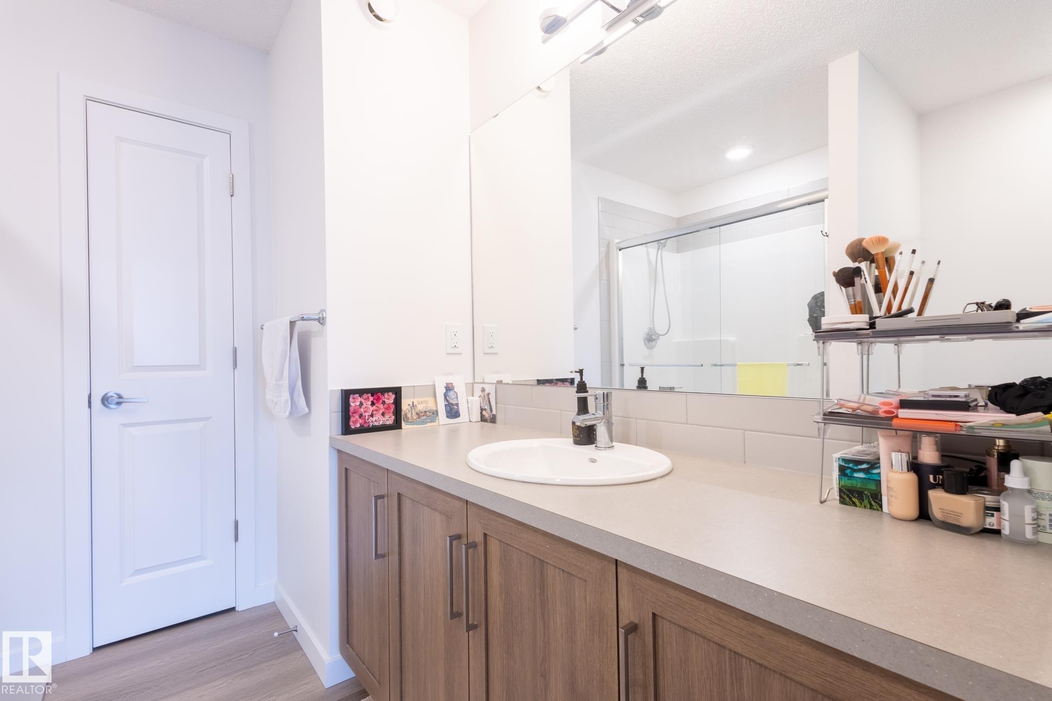 1994 Kroetsch Crescent, Edmonton, AB - Indoor Photo Showing Bathroom