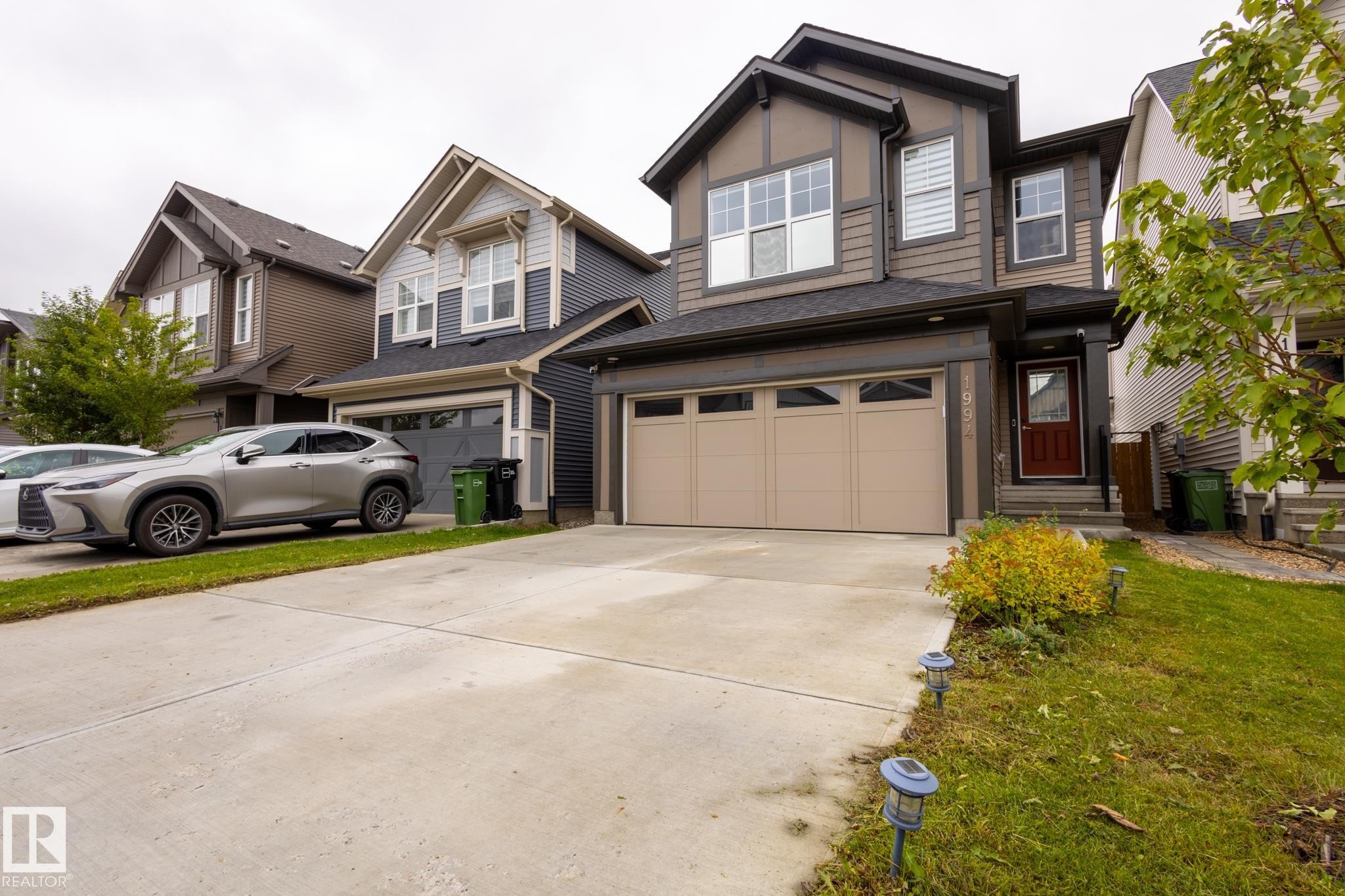 1994 Kroetsch Crescent, Edmonton, AB - Outdoor With Facade