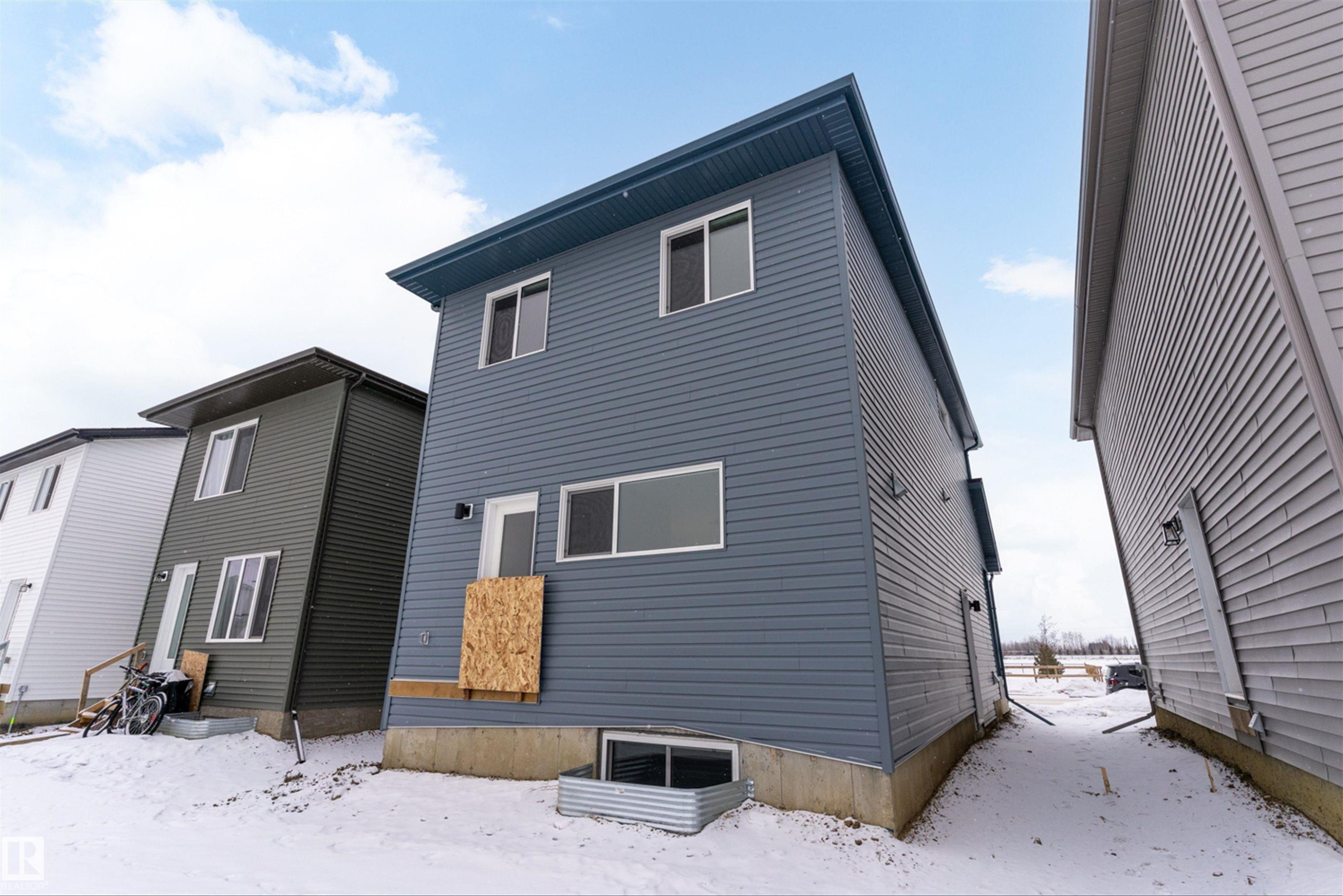 1250 Mcleod Avenue, Spruce Grove, AB - Outdoor With Exterior