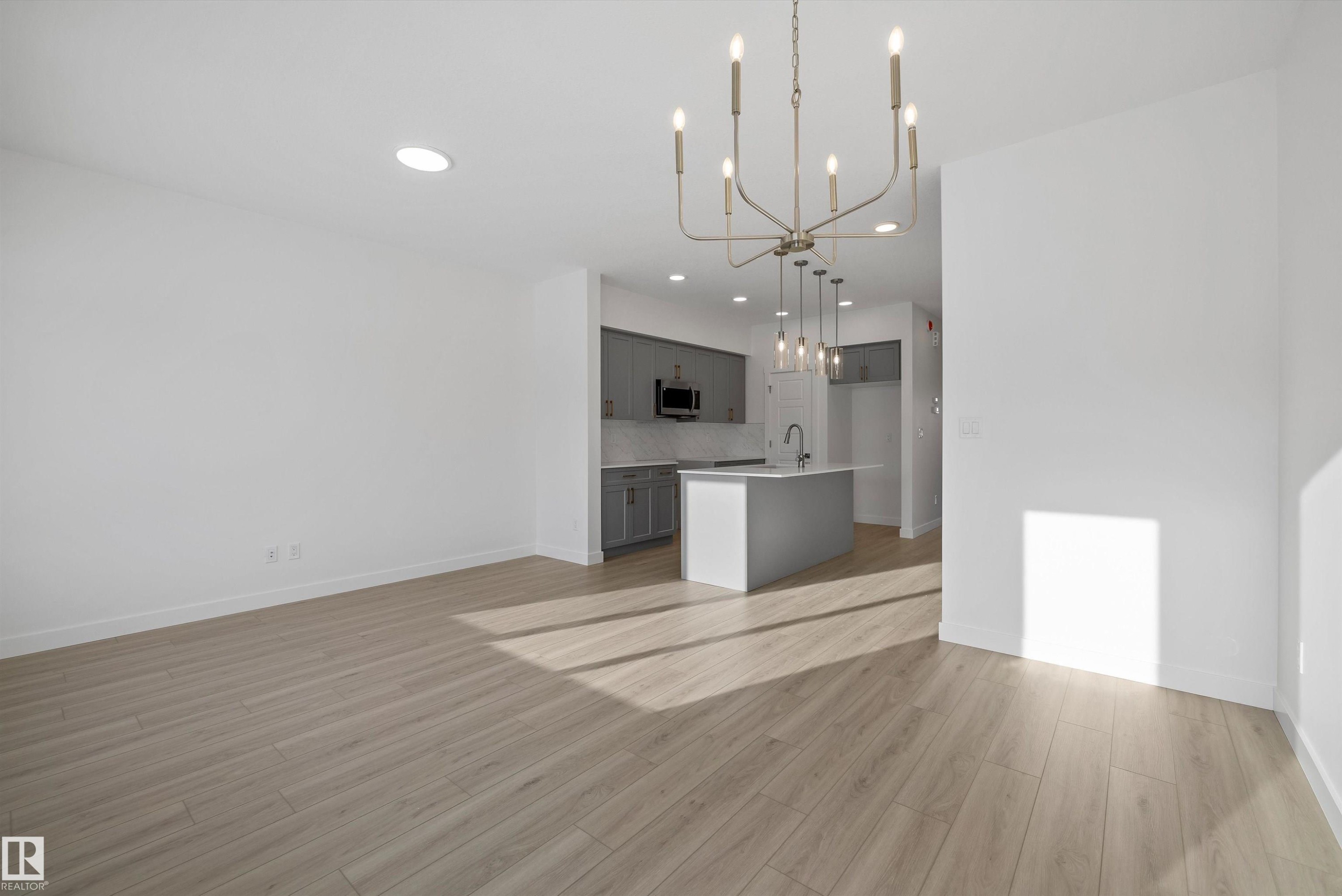 18851 29 Avenue, Edmonton, AB - Indoor Photo Showing Kitchen