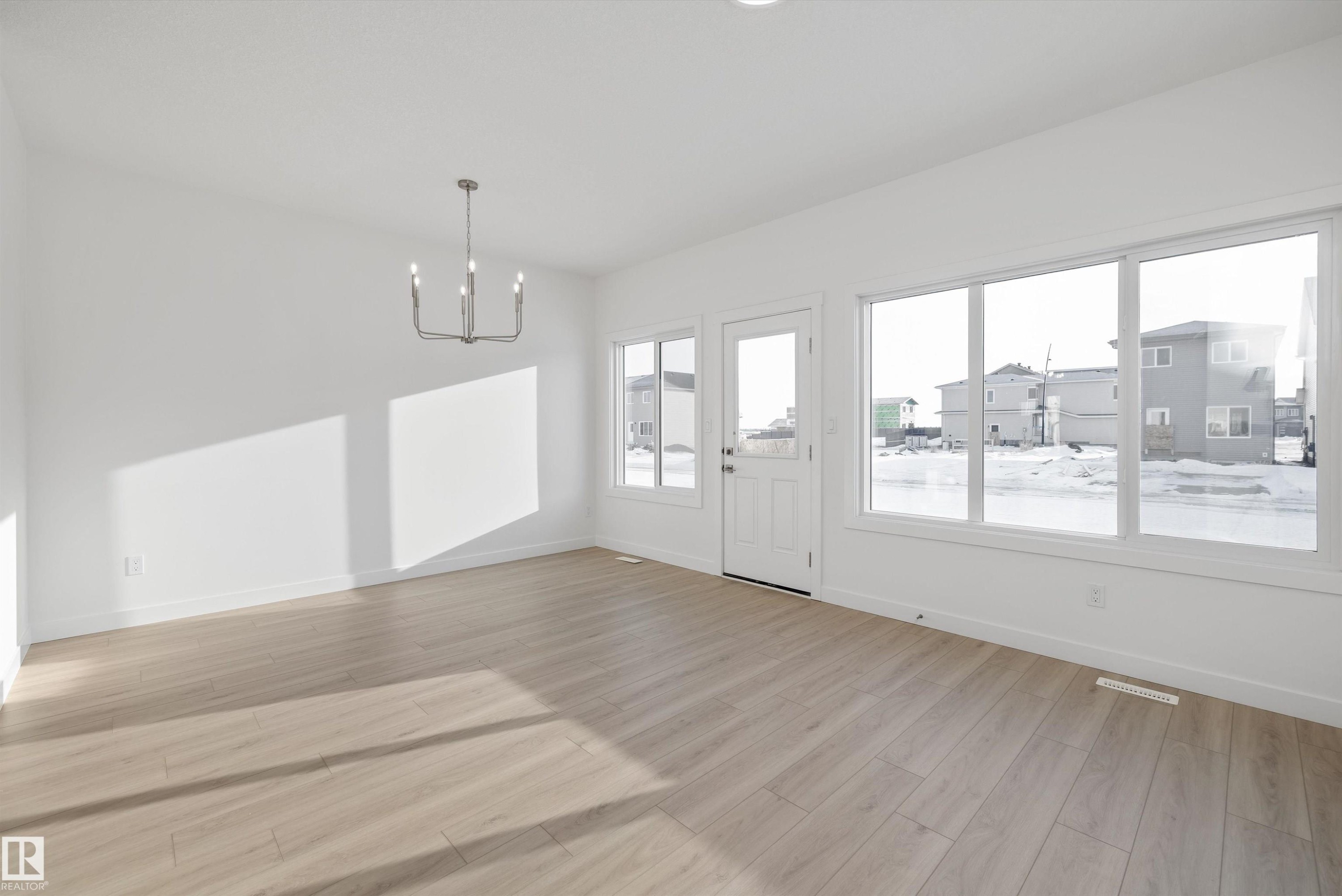 18851 29 Avenue, Edmonton, AB - Indoor Photo Showing Other Room