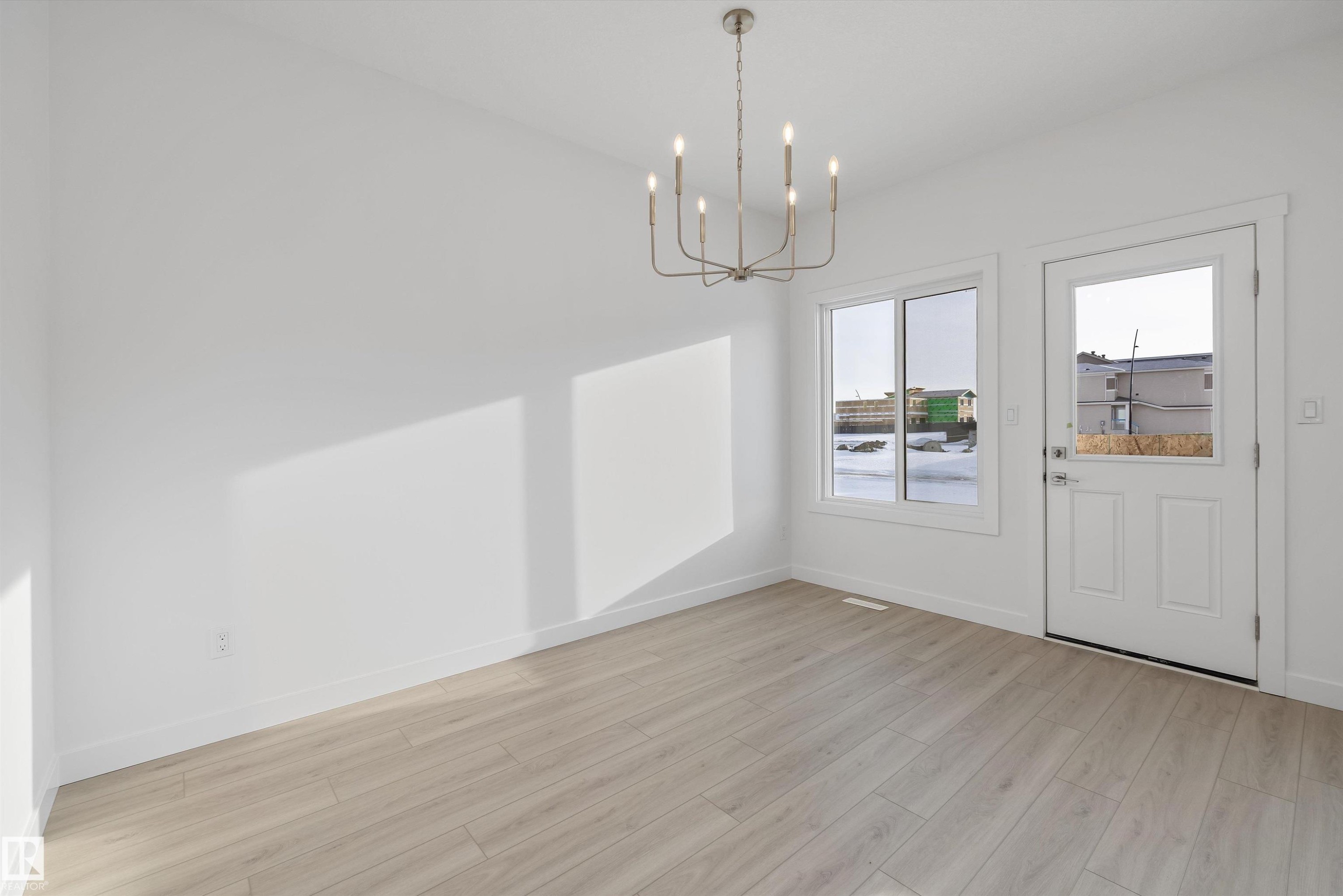 18851 29 Avenue, Edmonton, AB - Indoor Photo Showing Other Room