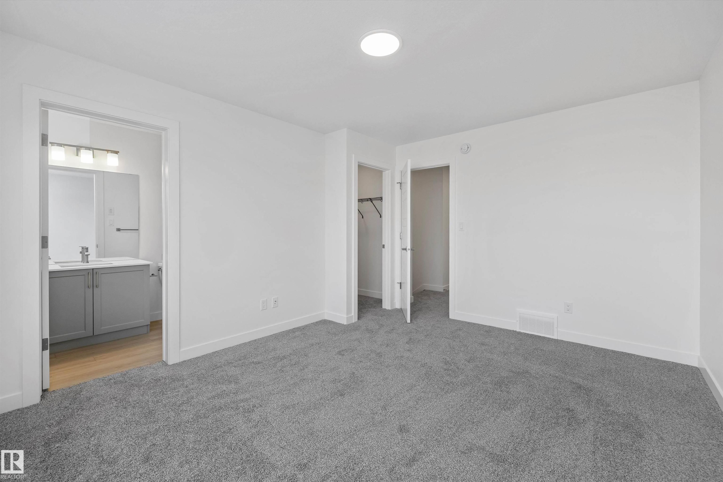 18851 29 Avenue, Edmonton, AB - Indoor Photo Showing Other Room