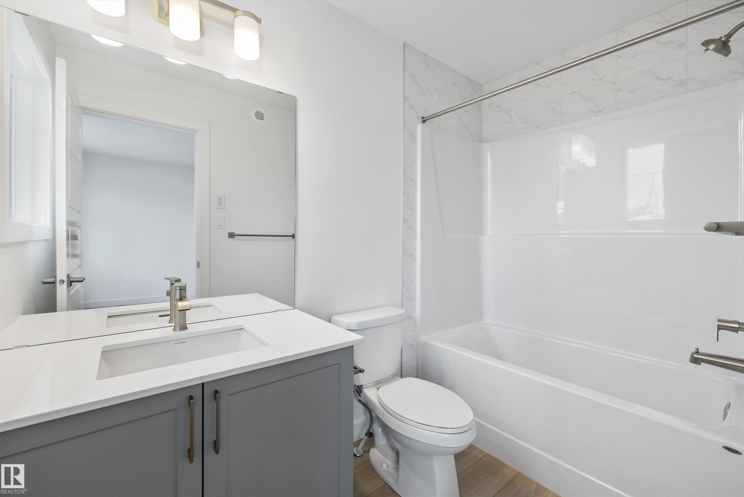 18851 29 Avenue, Edmonton, AB - Indoor Photo Showing Bathroom