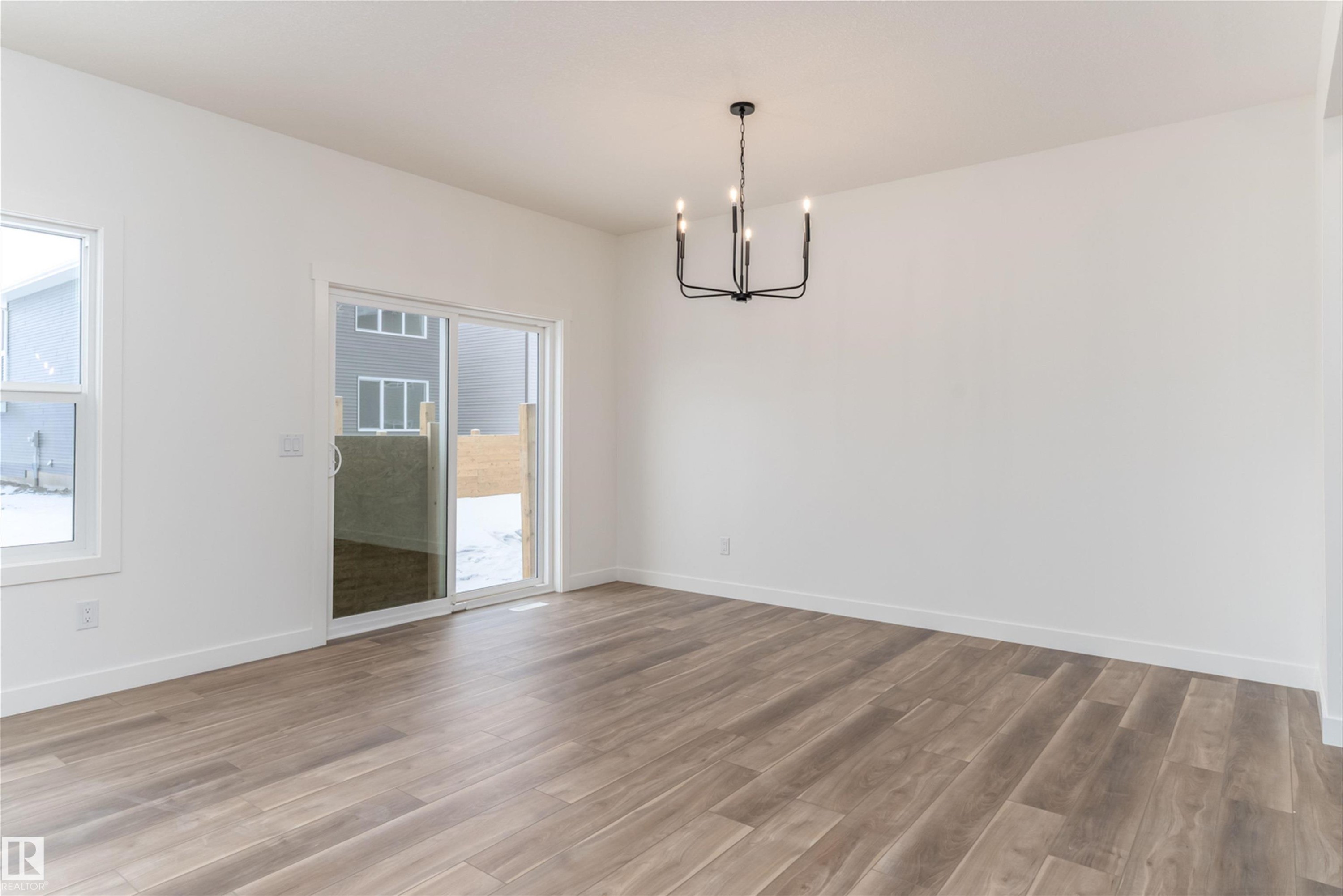 1 Empress Way, Spruce Grove, AB - Indoor Photo Showing Other Room
