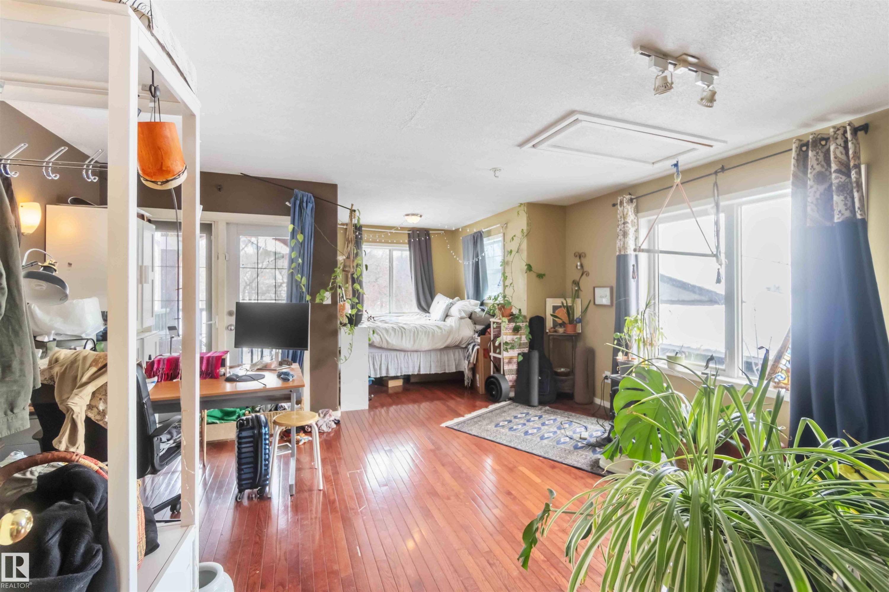 10207 88 Street, Edmonton, AB - Indoor Photo Showing Other Room