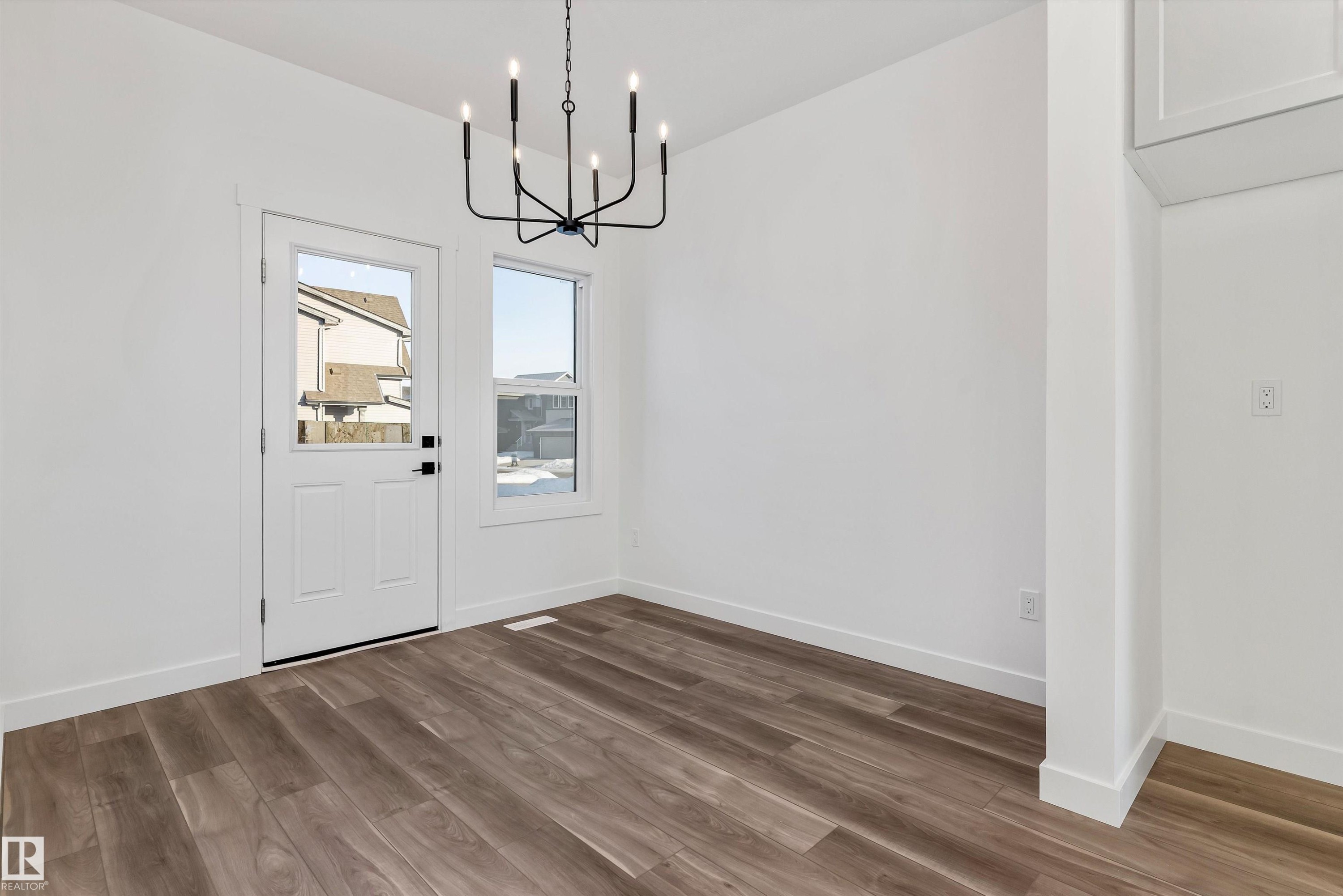 20816 40 Avenue, Edmonton, AB - Indoor Photo Showing Other Room