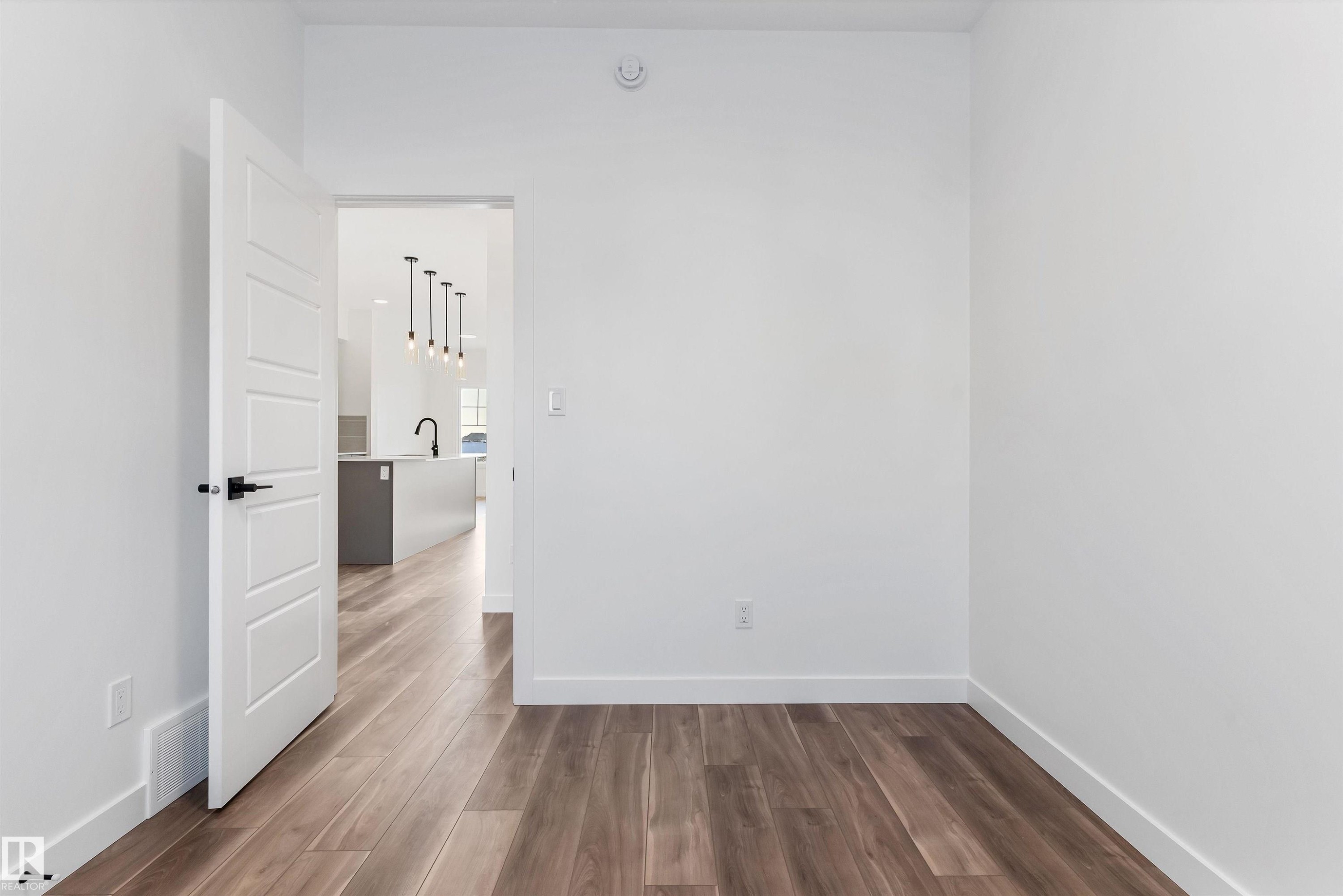 20816 40 Avenue, Edmonton, AB - Indoor Photo Showing Other Room