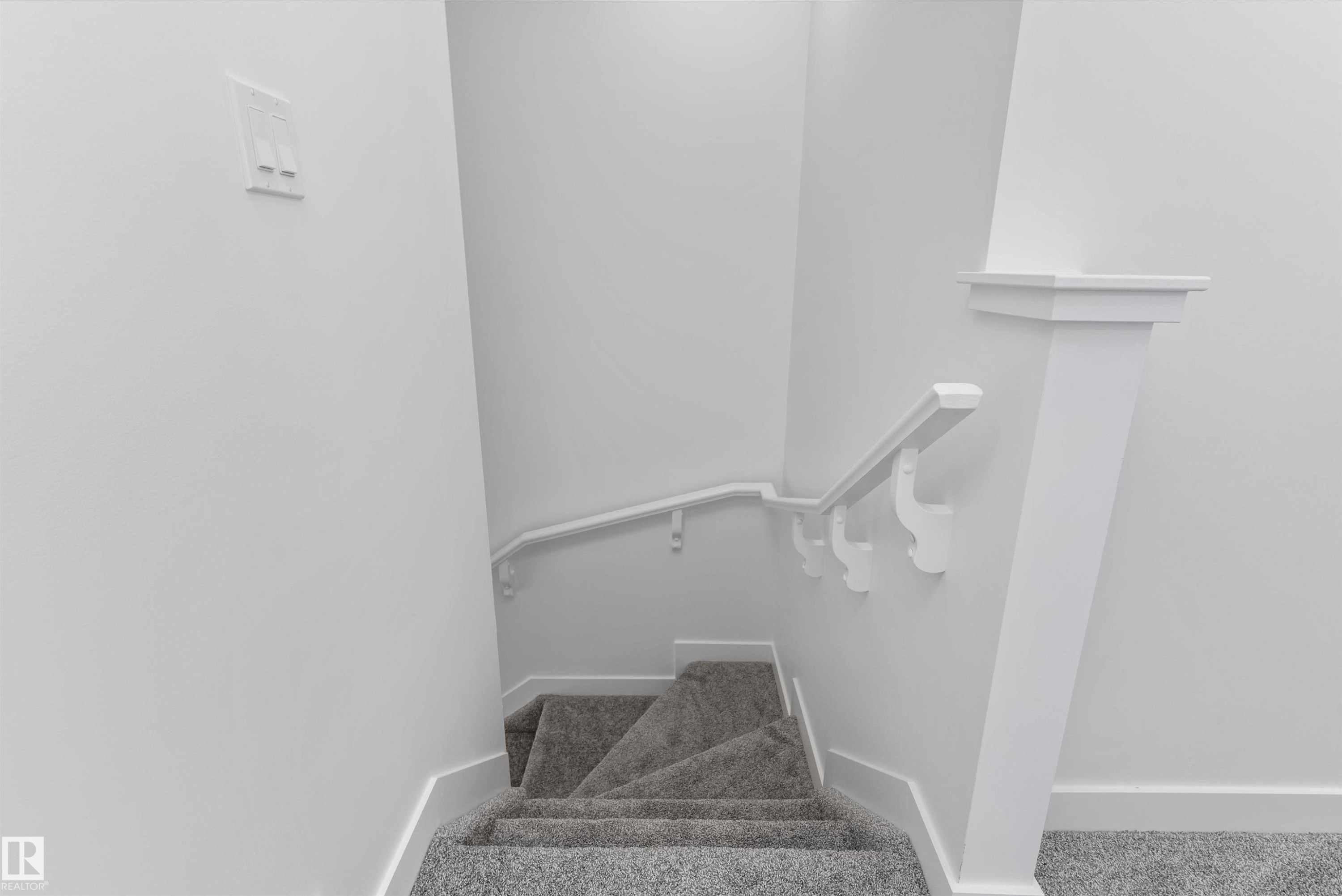 20816 40 Avenue, Edmonton, AB - Indoor