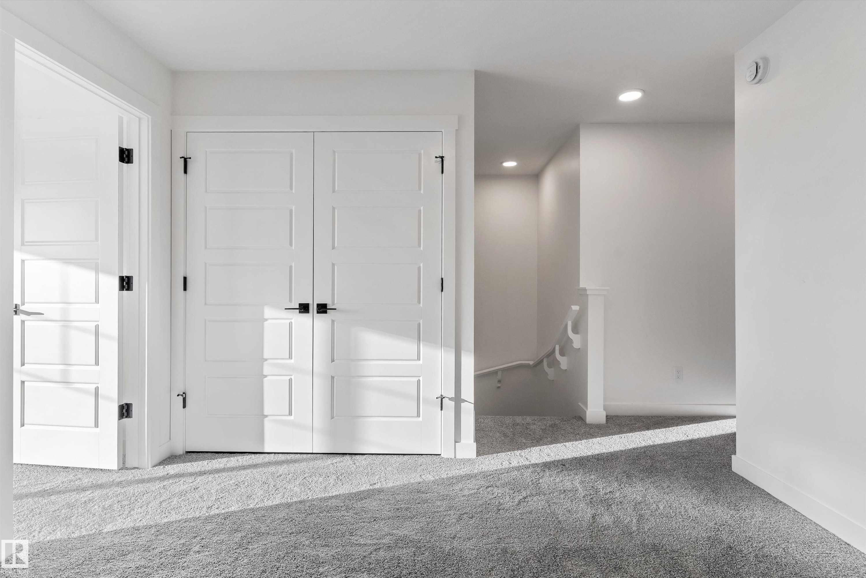 20816 40 Avenue, Edmonton, AB - Indoor Photo Showing Other Room