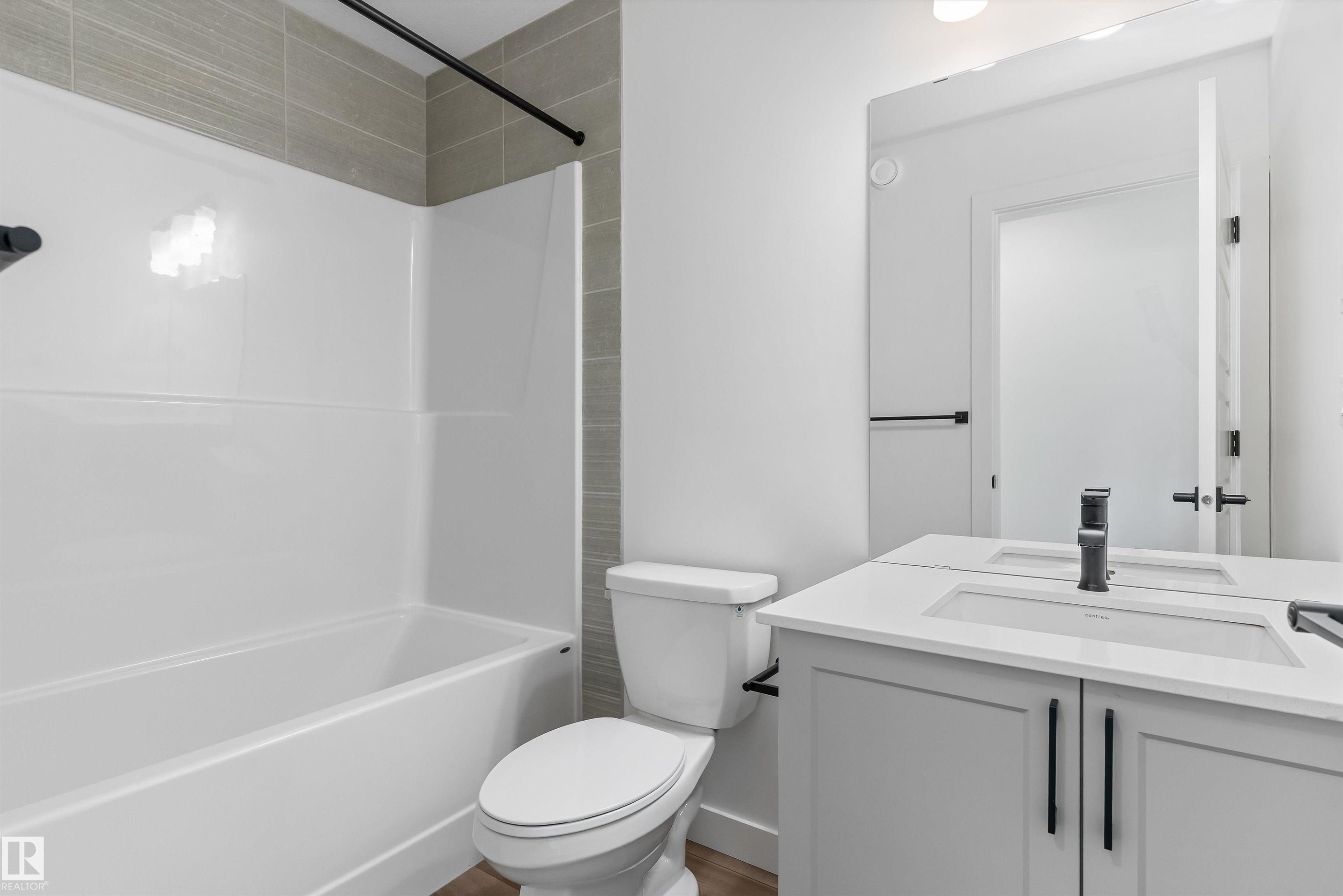 20816 40 Avenue, Edmonton, AB - Indoor Photo Showing Bathroom