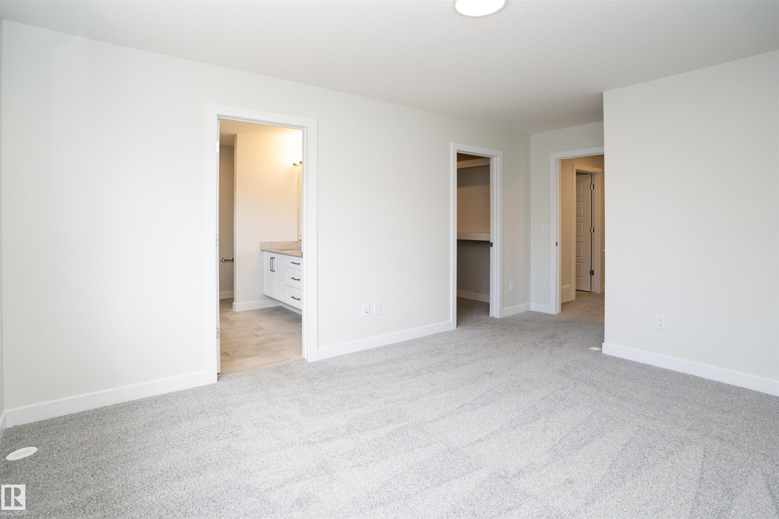 3216 Dixon Way, Edmonton, AB - Indoor