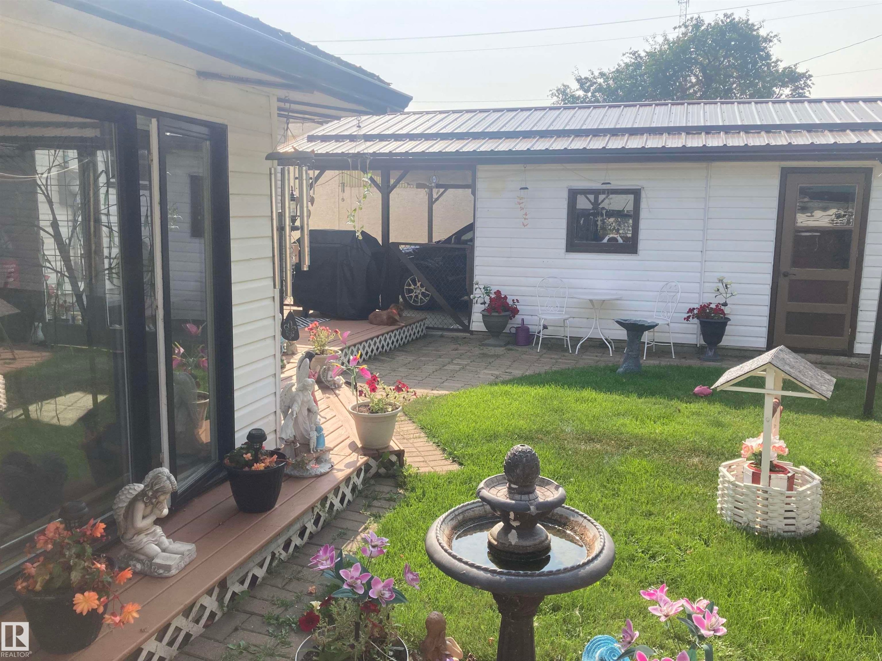 5220 49 Street, Willingdon, AB - Outdoor