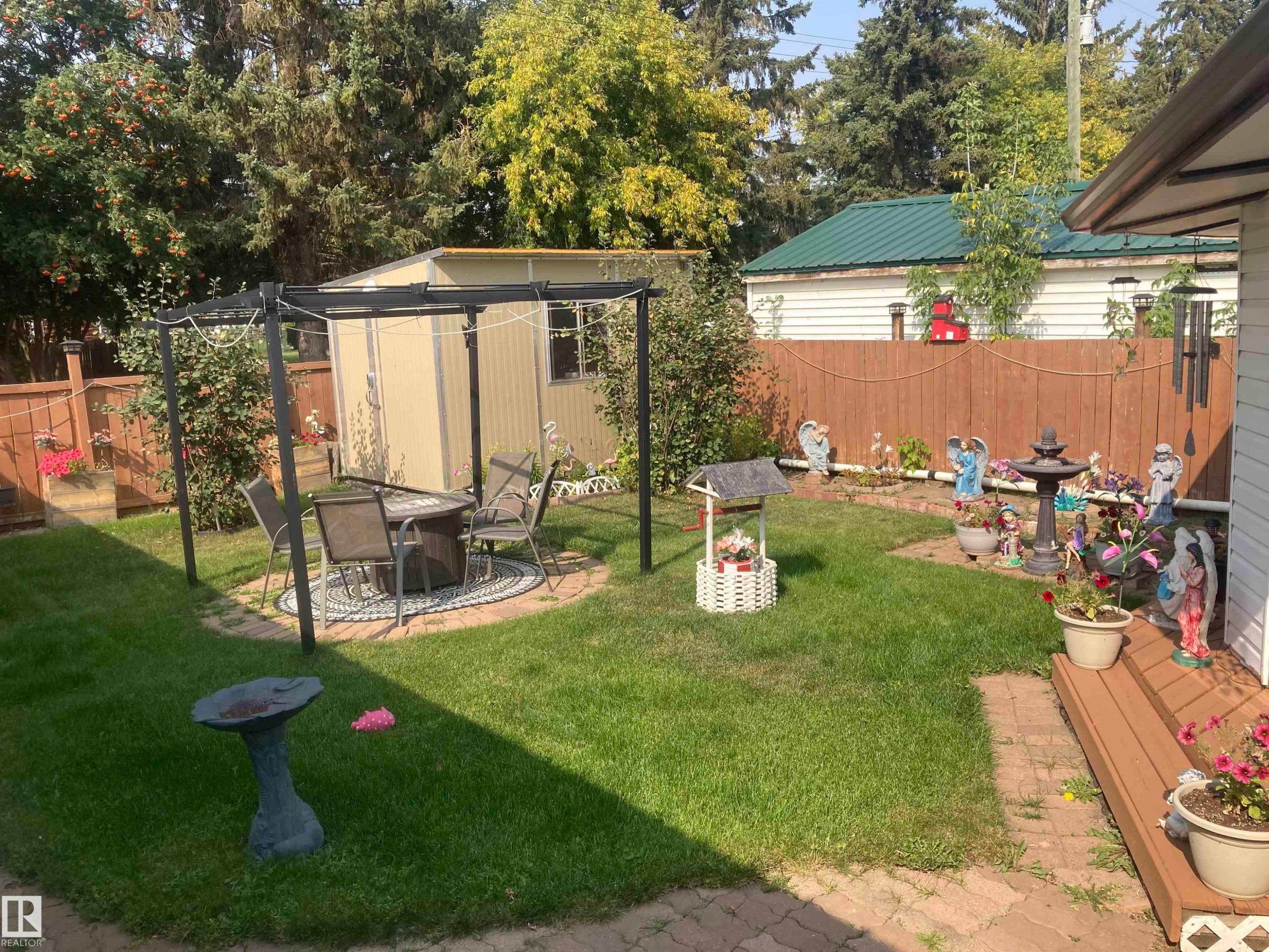 5220 49 Street, Willingdon, AB - Outdoor With Backyard