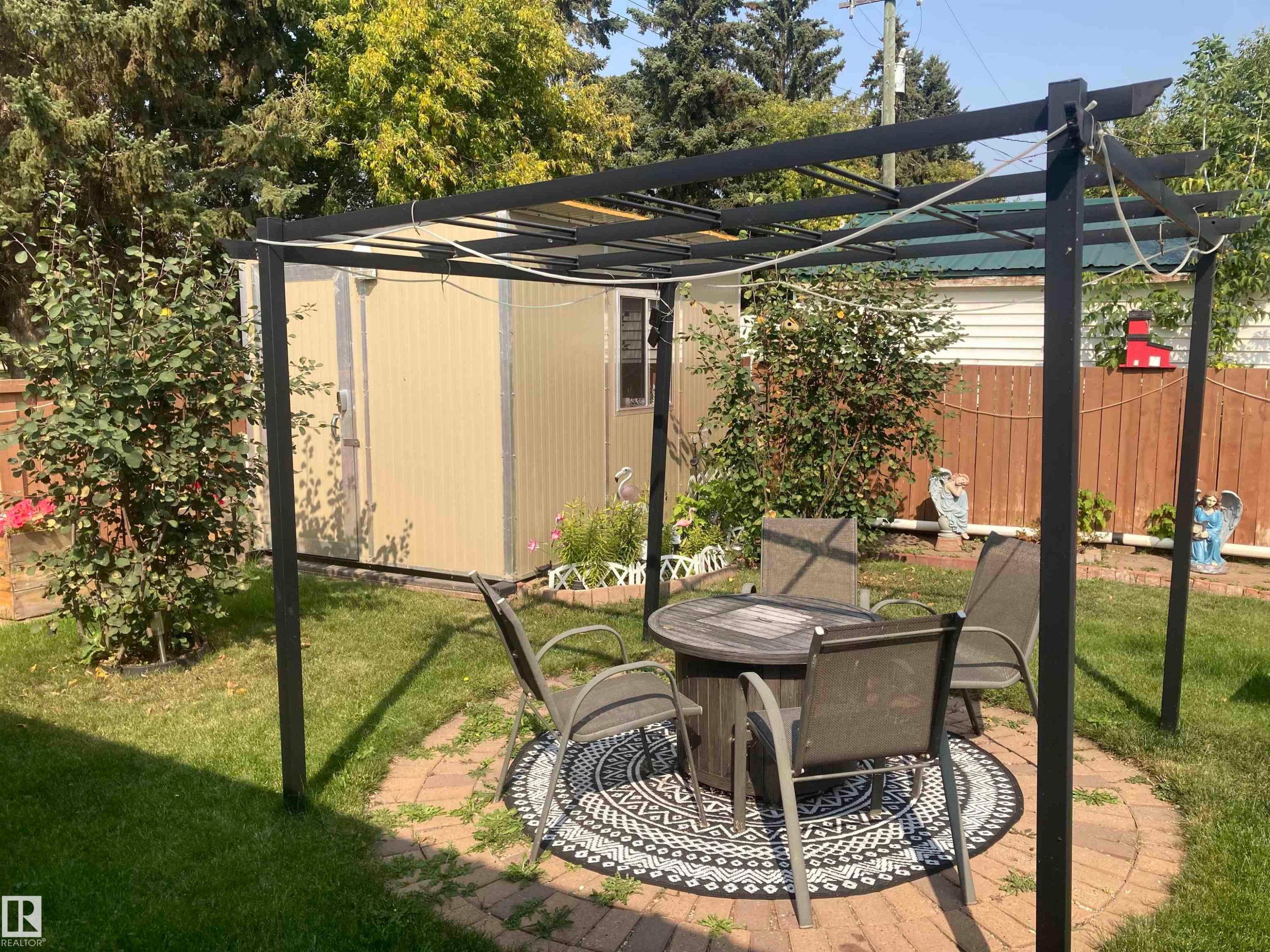 5220 49 Street, Willingdon, AB - Outdoor