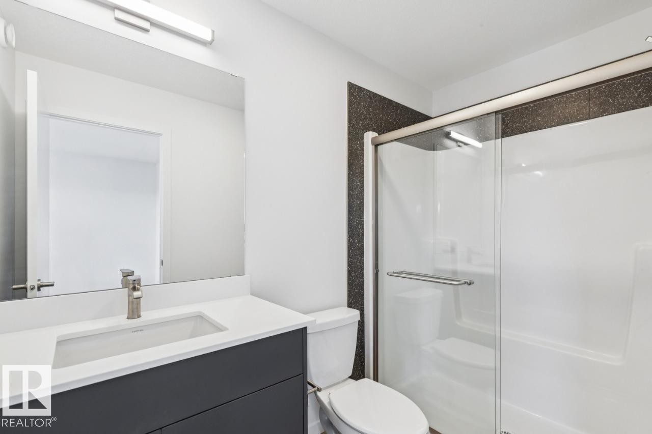 403 30 Street, Edmonton, AB - Indoor Photo Showing Bathroom