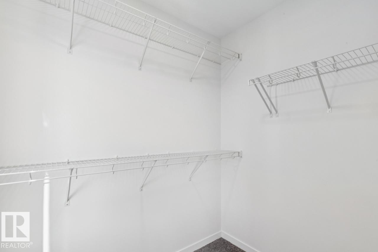 403 30 Street, Edmonton, AB - Indoor With Storage