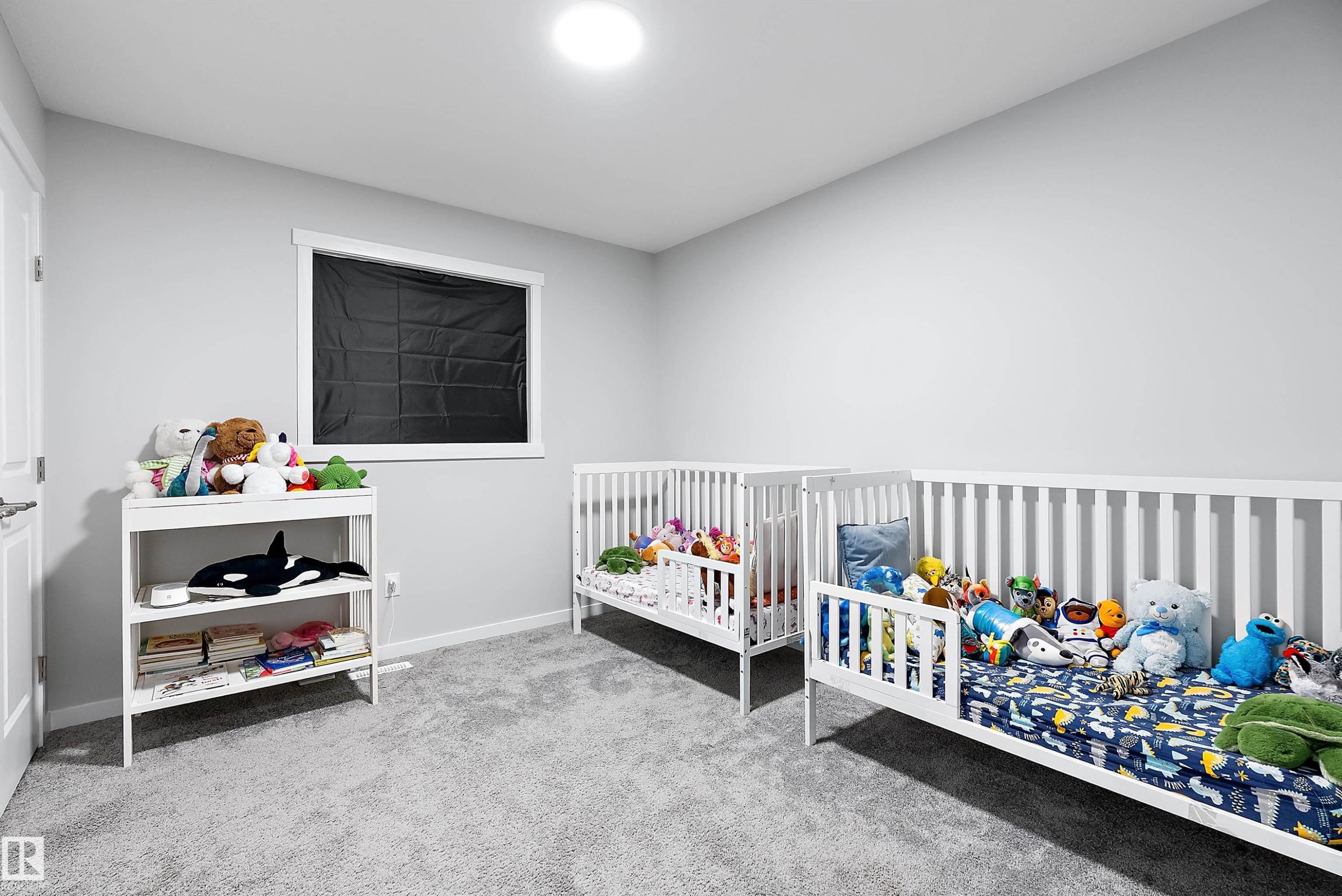 211 Caledon Crescent, Spruce Grove, AB - Indoor Photo Showing Bedroom