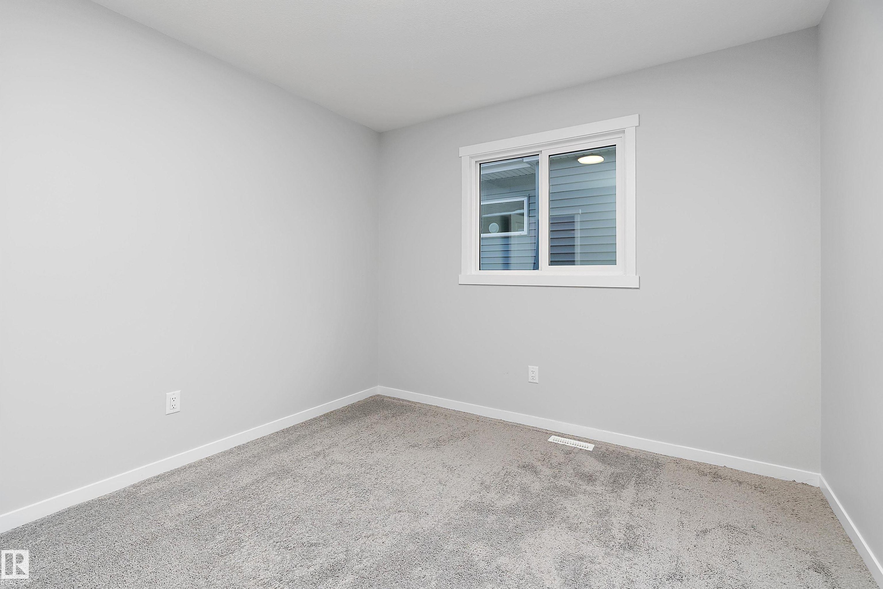 211 Caledon Crescent, Spruce Grove, AB - Indoor Photo Showing Other Room