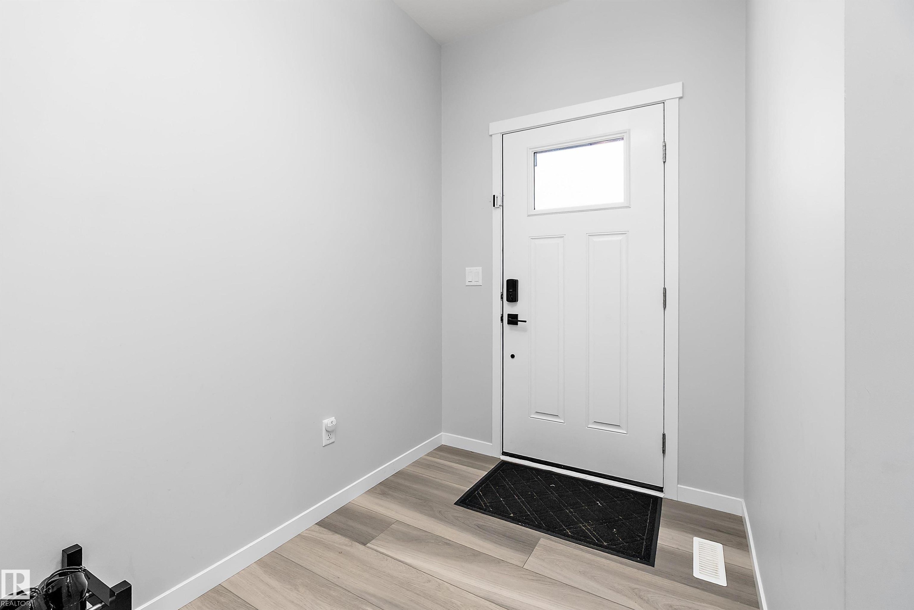 211 Caledon Crescent, Spruce Grove, AB - Indoor Photo Showing Other Room