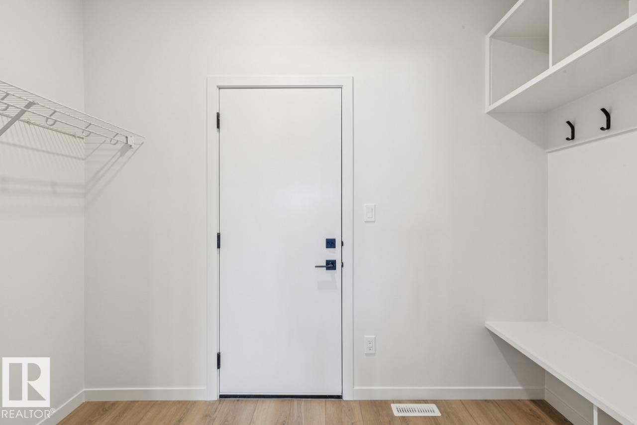 320 30 Street, Edmonton, AB - Indoor