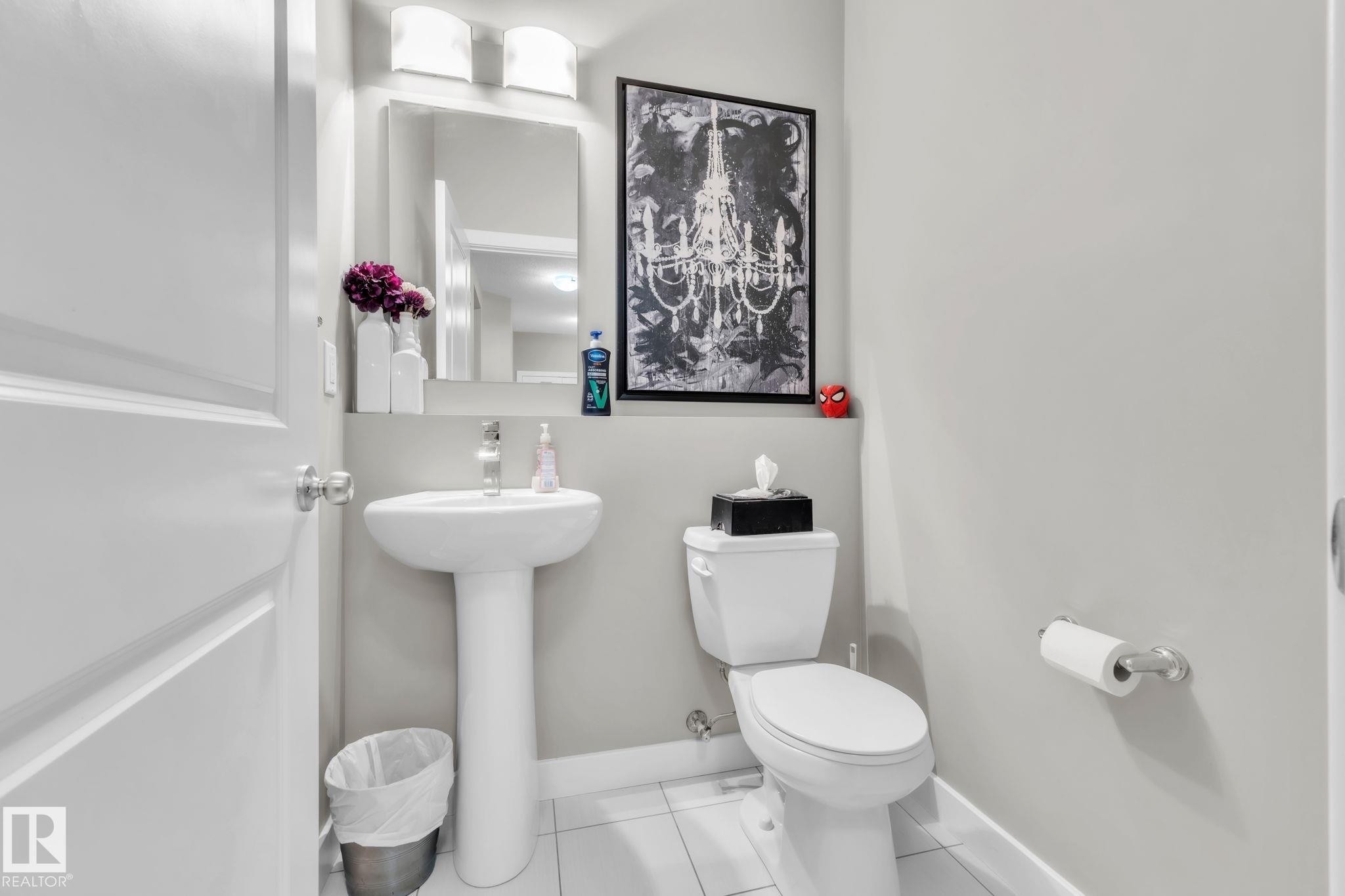 14007 138 Street, Edmonton, AB - Indoor Photo Showing Bathroom