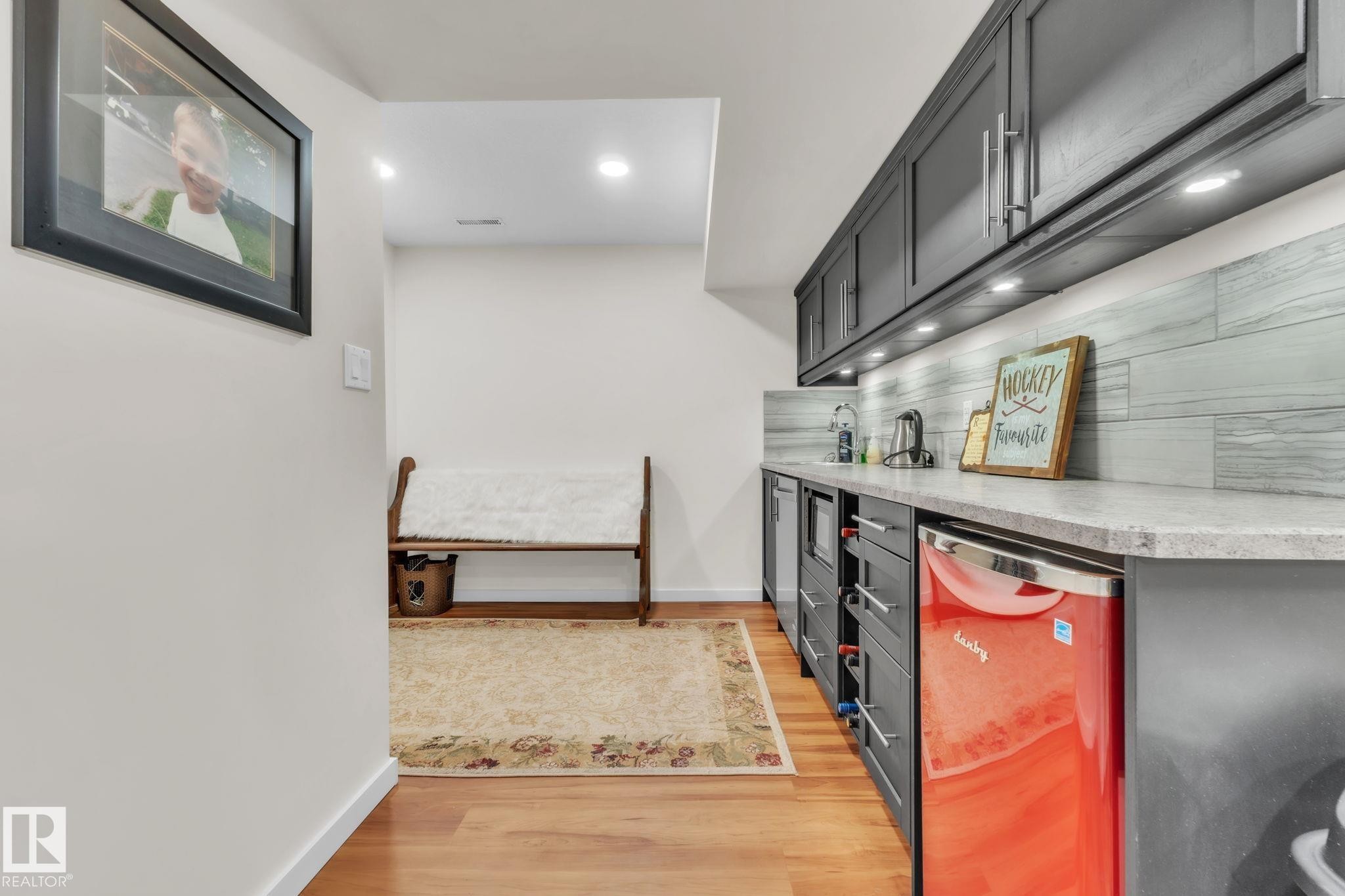 14007 138 Street, Edmonton, AB - Indoor