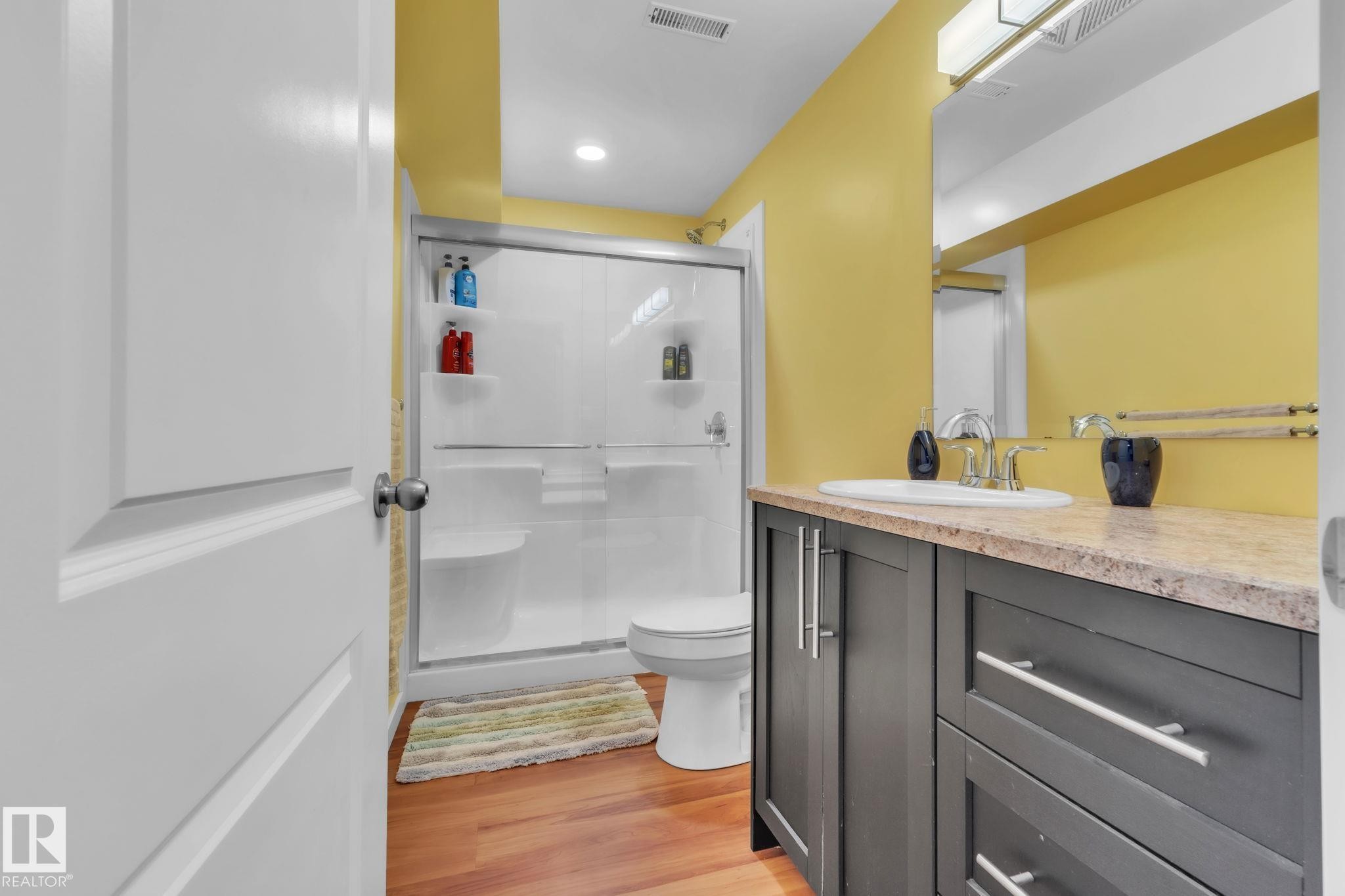 14007 138 Street, Edmonton, AB - Indoor Photo Showing Bathroom