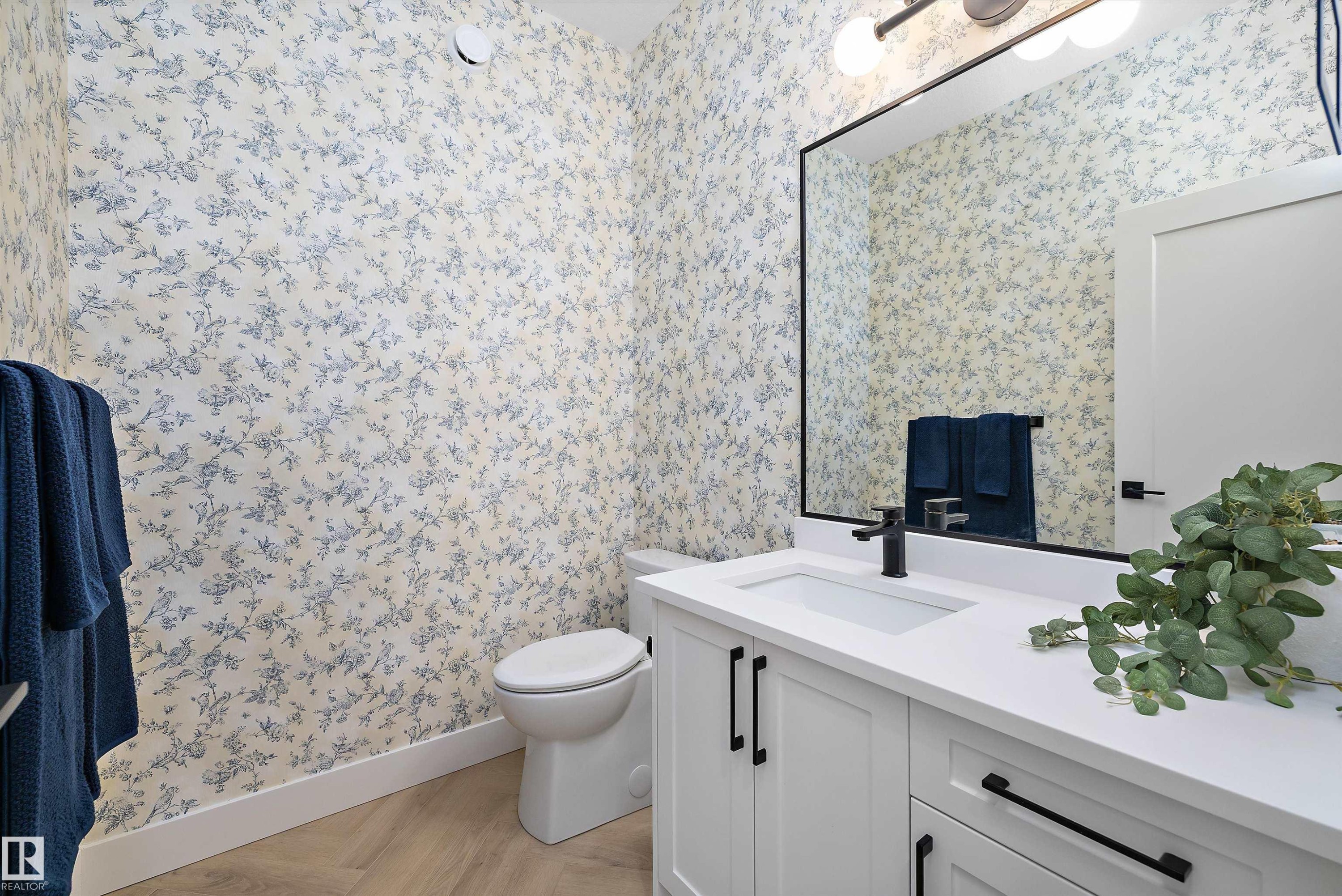1715 Crossbill Loop, Edmonton, AB - Indoor Photo Showing Bathroom