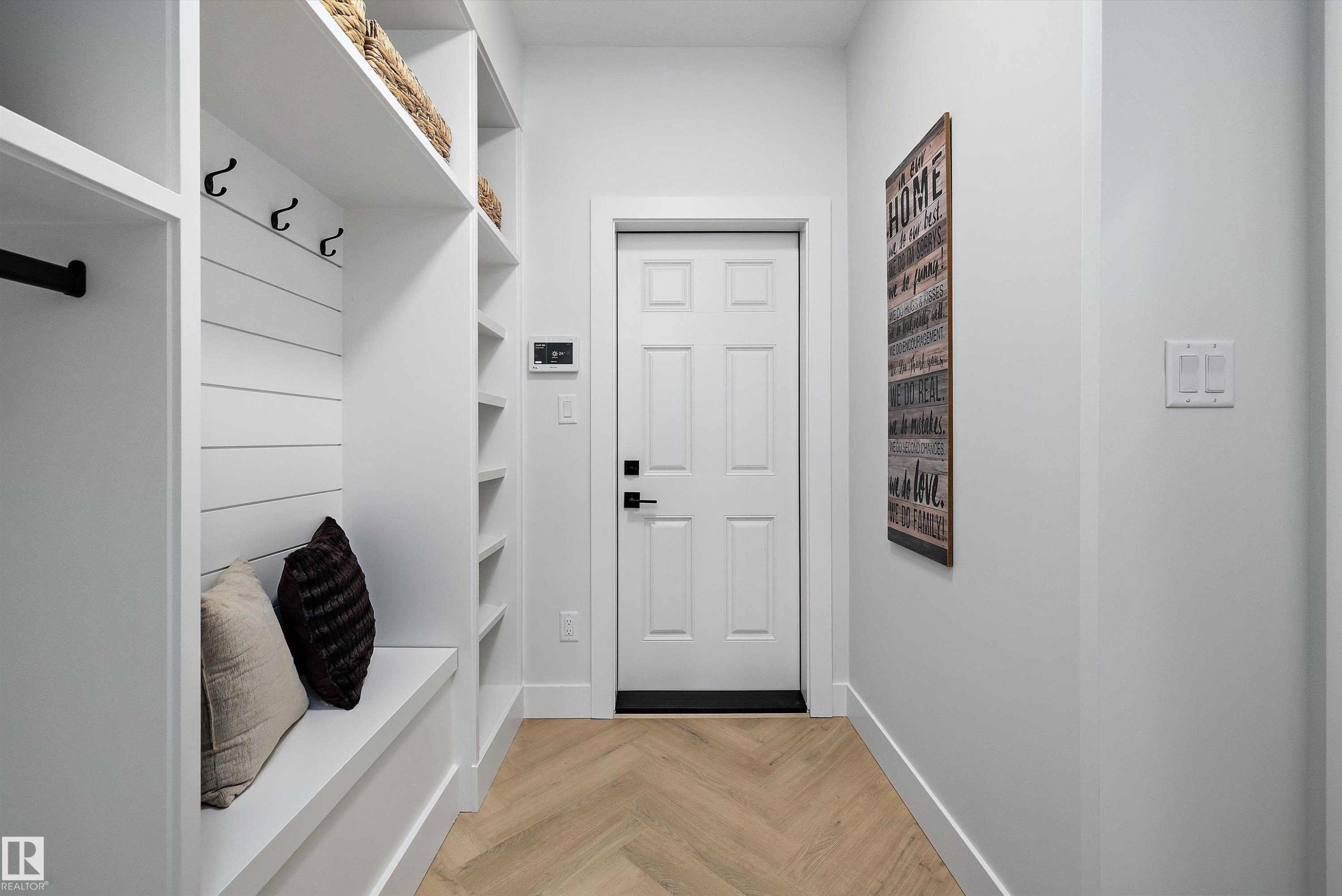 1715 Crossbill Loop, Edmonton, AB - Indoor Photo Showing Other Room