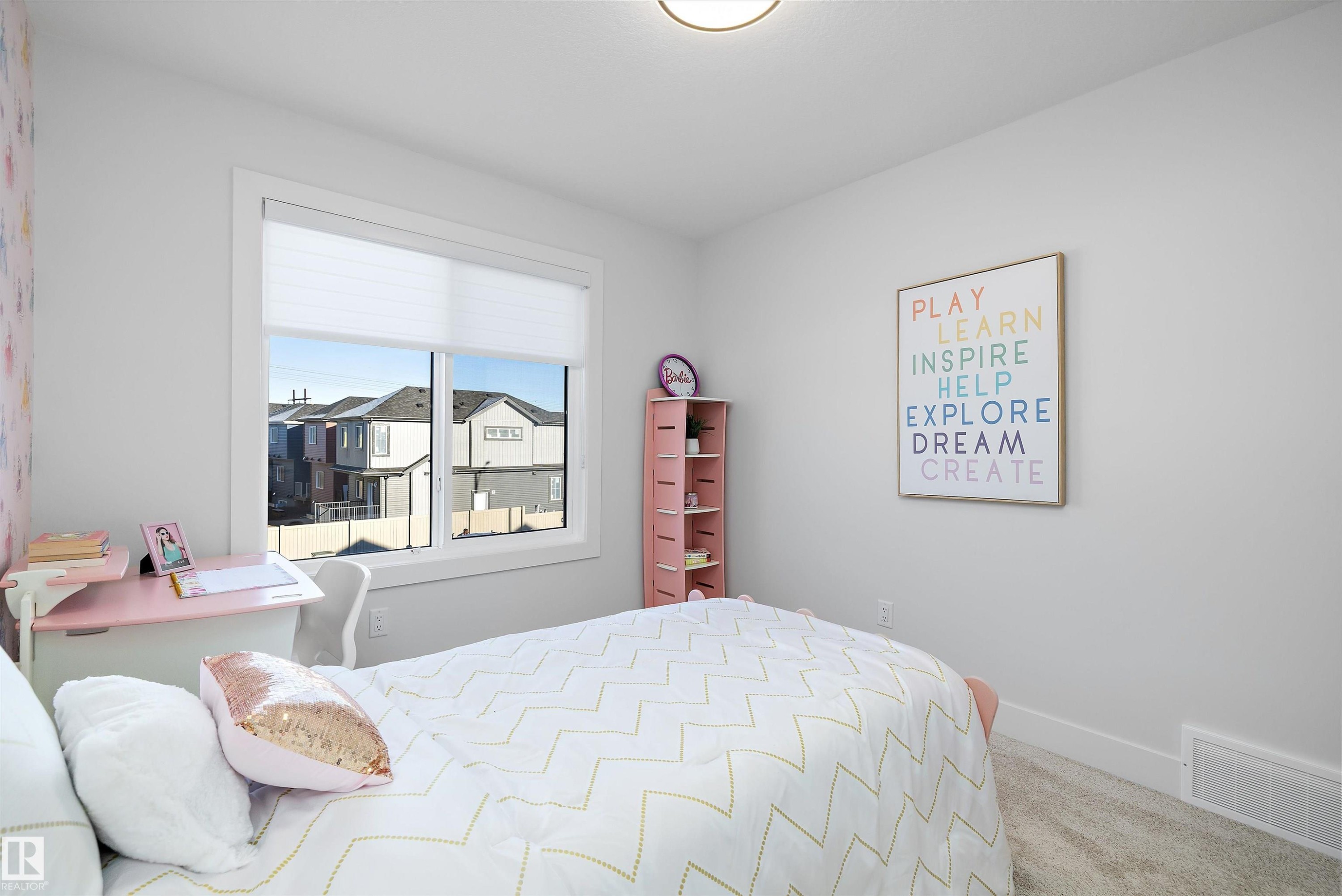 1715 Crossbill Loop, Edmonton, AB - Indoor Photo Showing Bedroom