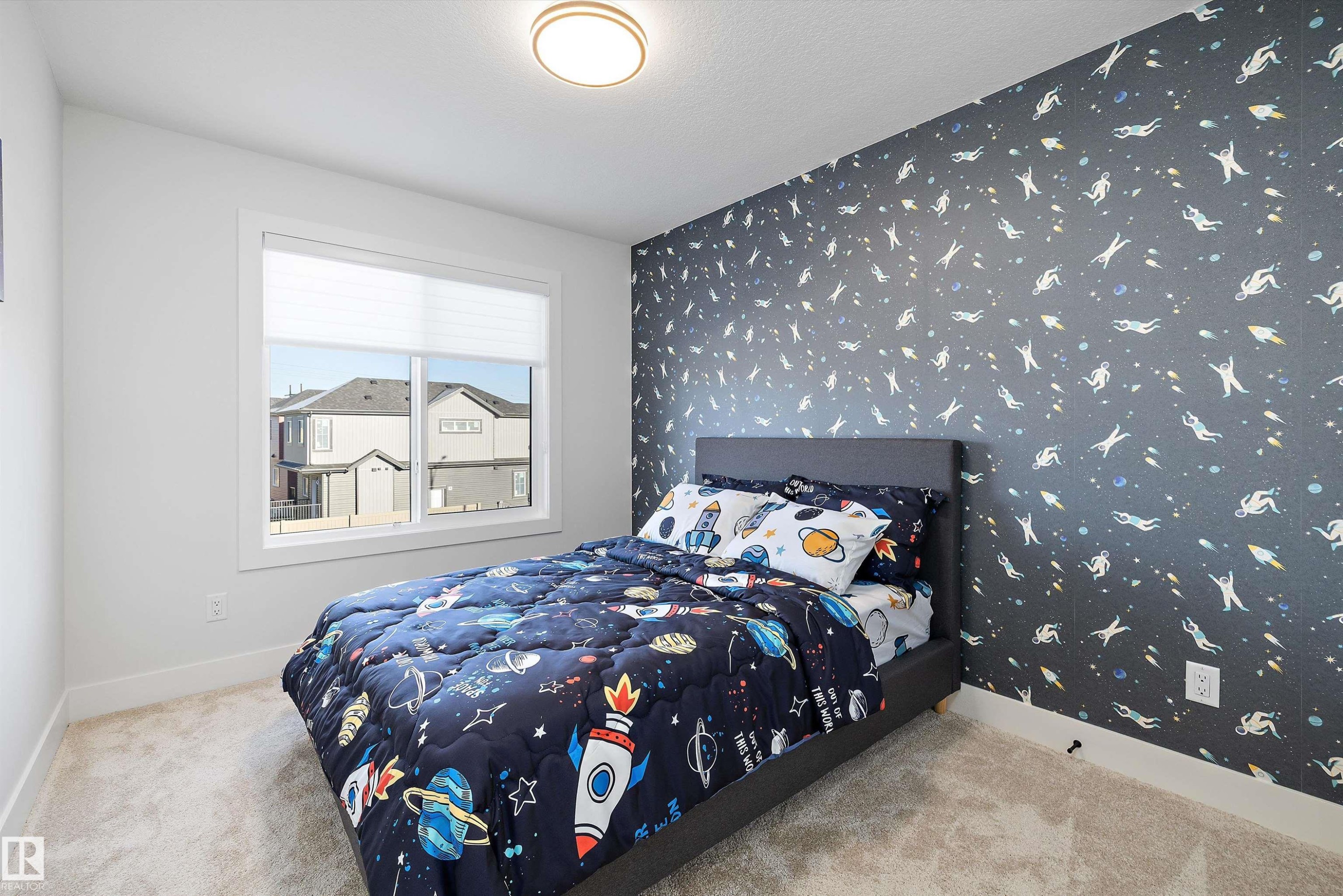 1715 Crossbill Loop, Edmonton, AB - Indoor Photo Showing Bedroom