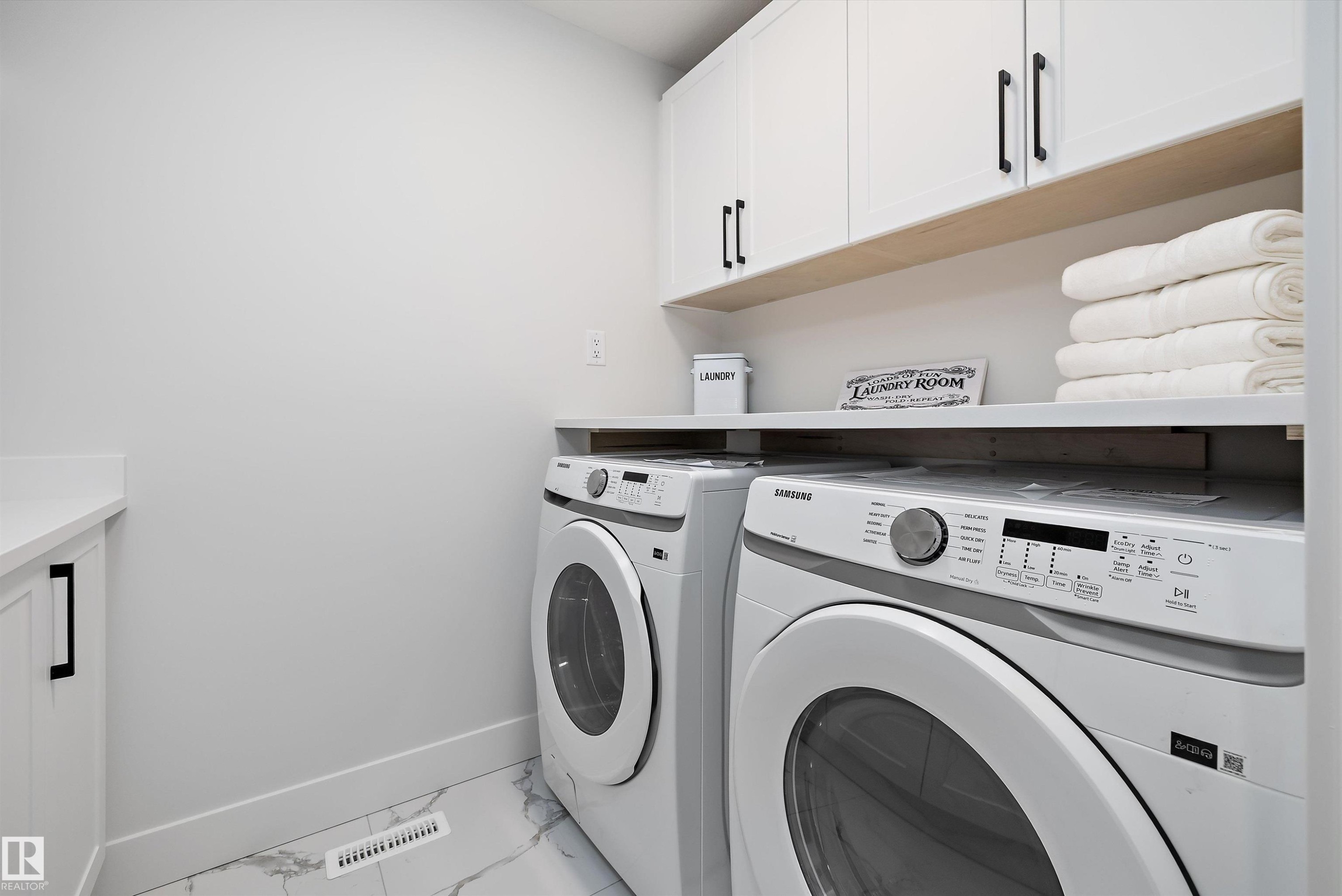 1715 Crossbill Loop, Edmonton, AB - Indoor Photo Showing Laundry Room