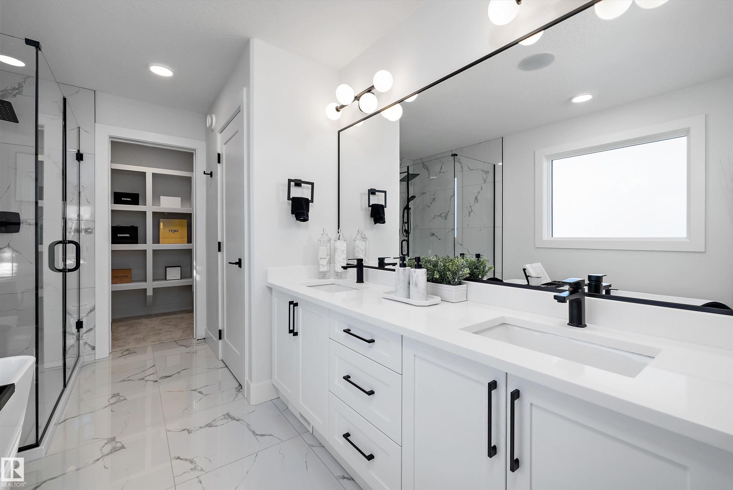 1715 Crossbill Loop, Edmonton, AB - Indoor Photo Showing Bathroom