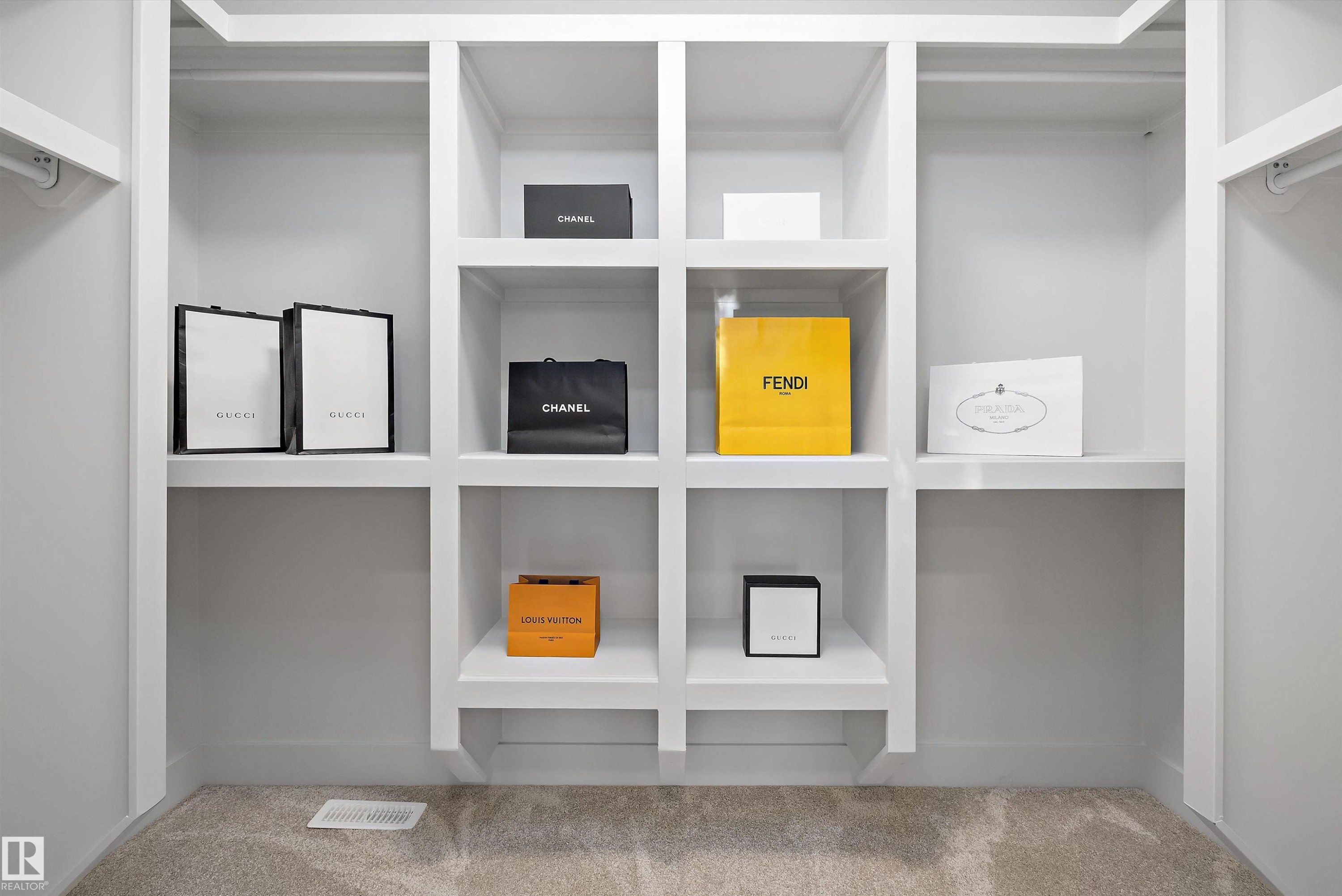 1715 Crossbill Loop, Edmonton, AB - Indoor With Storage