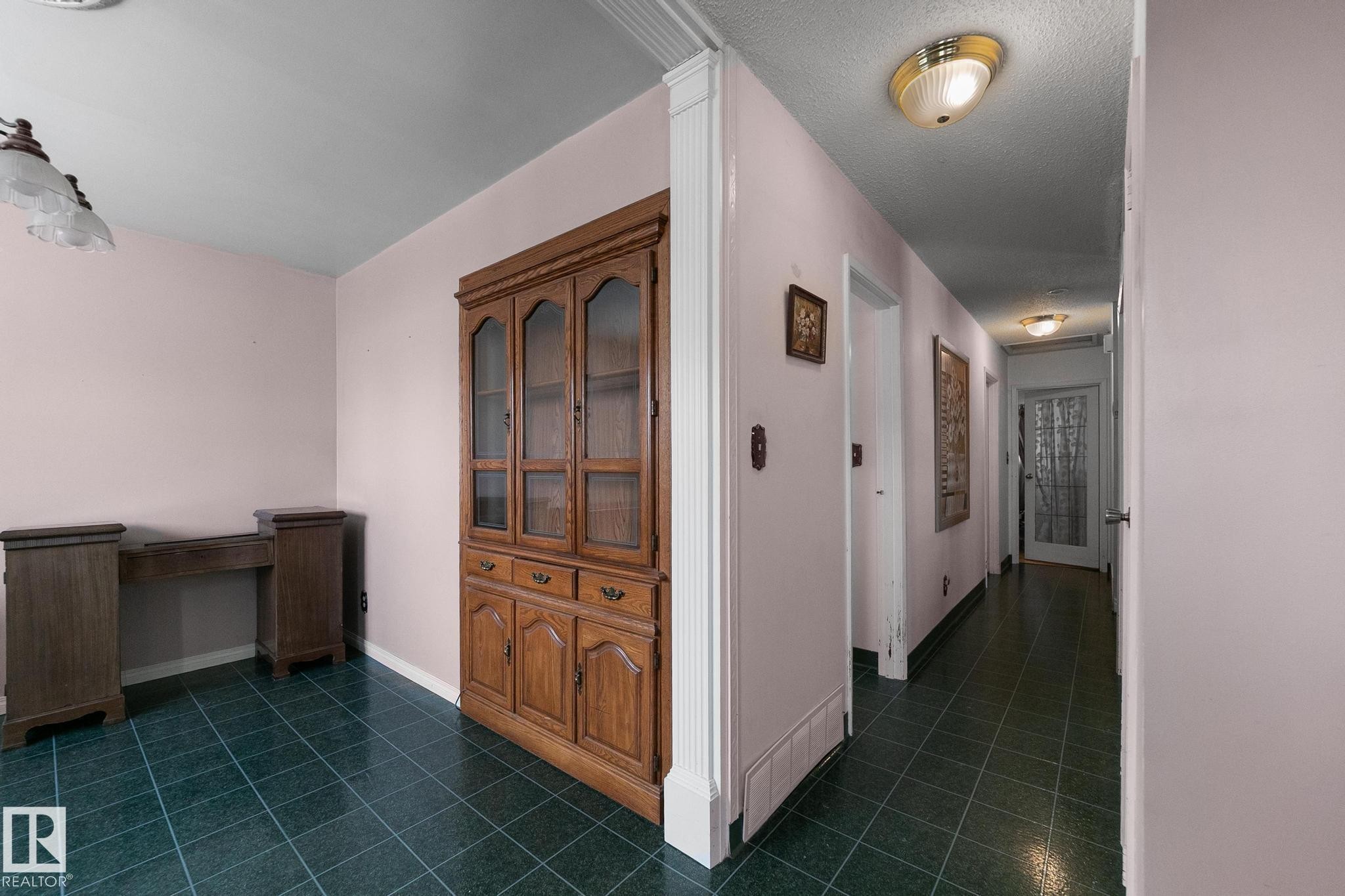 5037 54 Street, Daysland, AB - Indoor Photo Showing Other Room