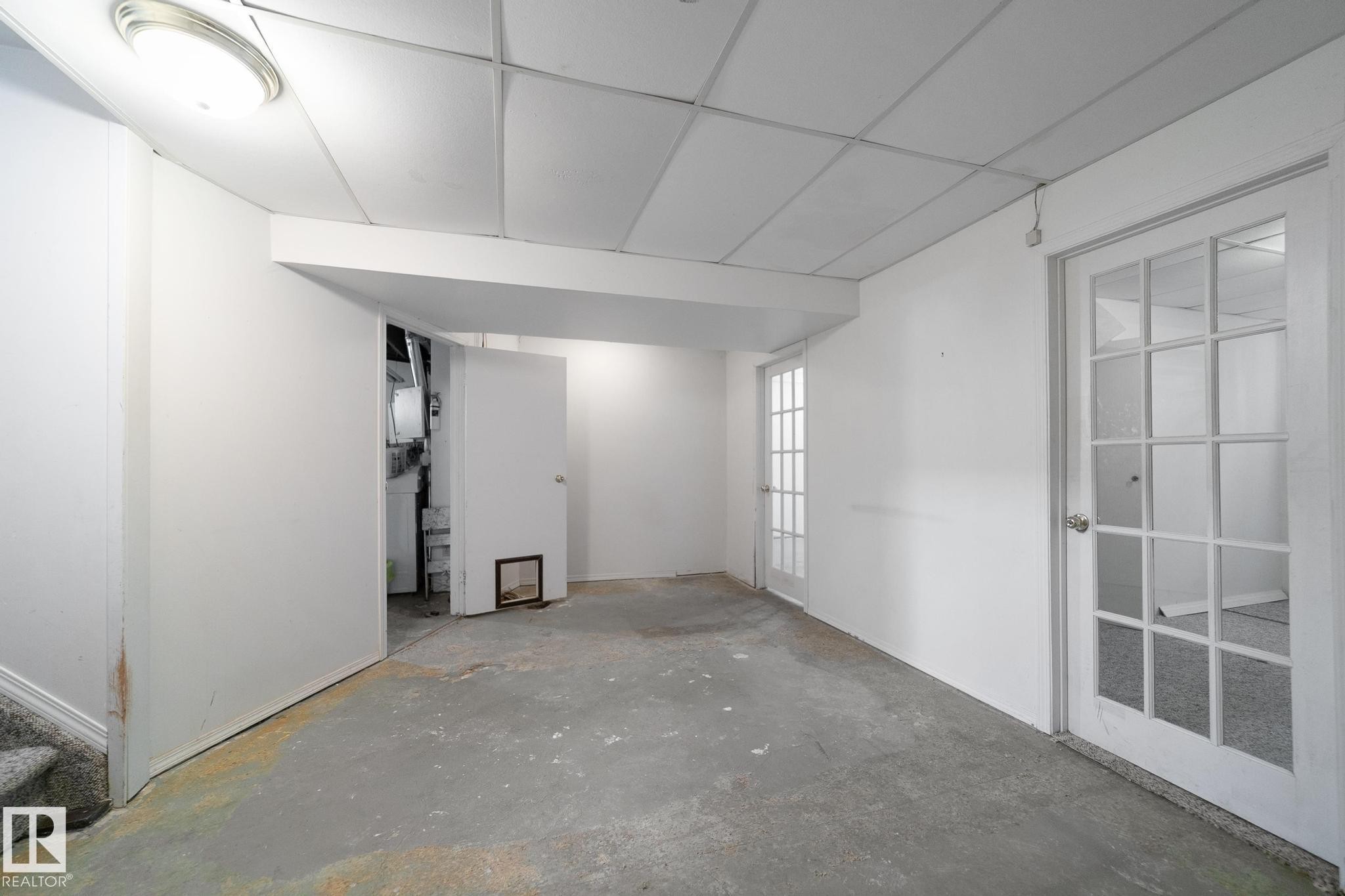 5037 54 Street, Daysland, AB - Indoor