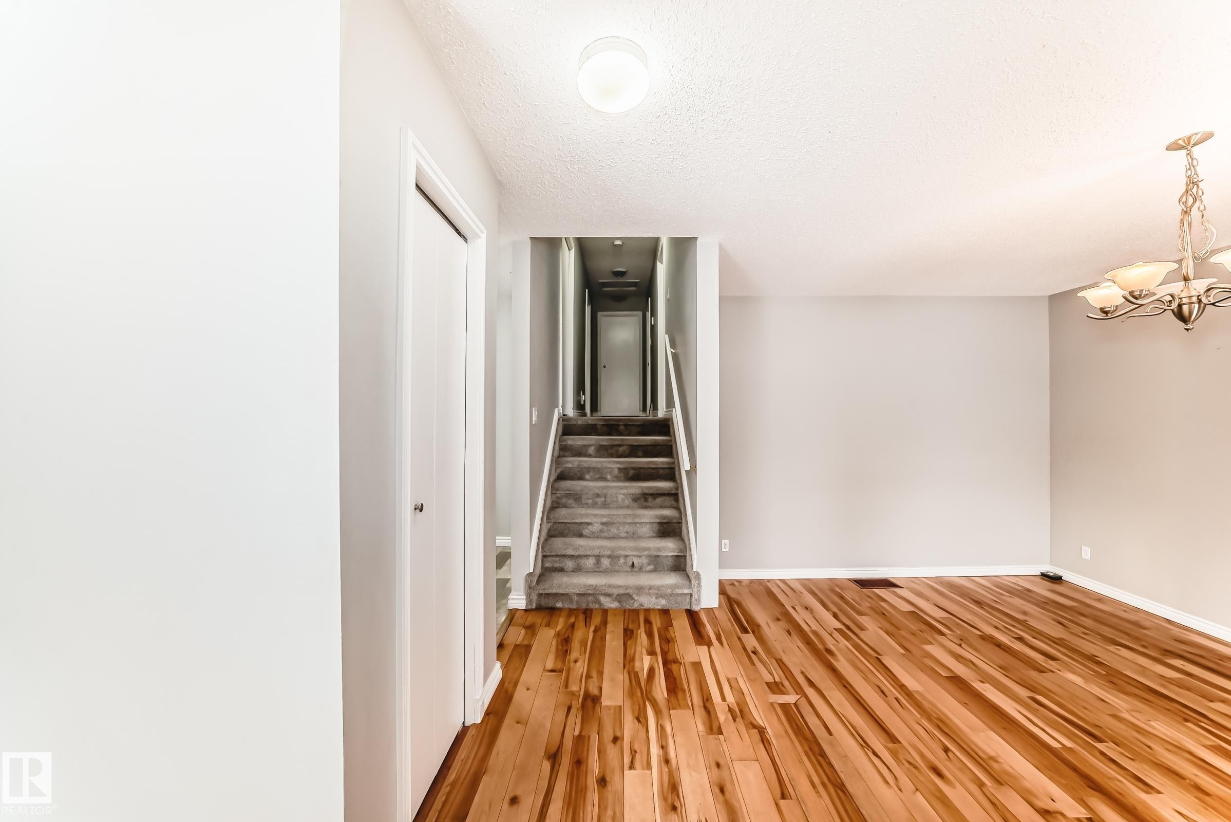 2928 49A Street, Edmonton, AB - Indoor Photo Showing Other Room