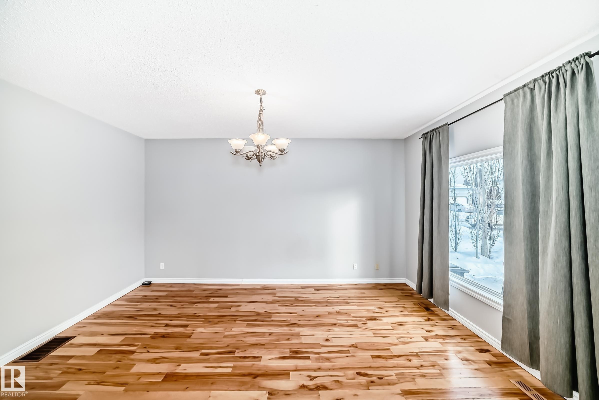 2928 49A Street, Edmonton, AB - Indoor Photo Showing Other Room