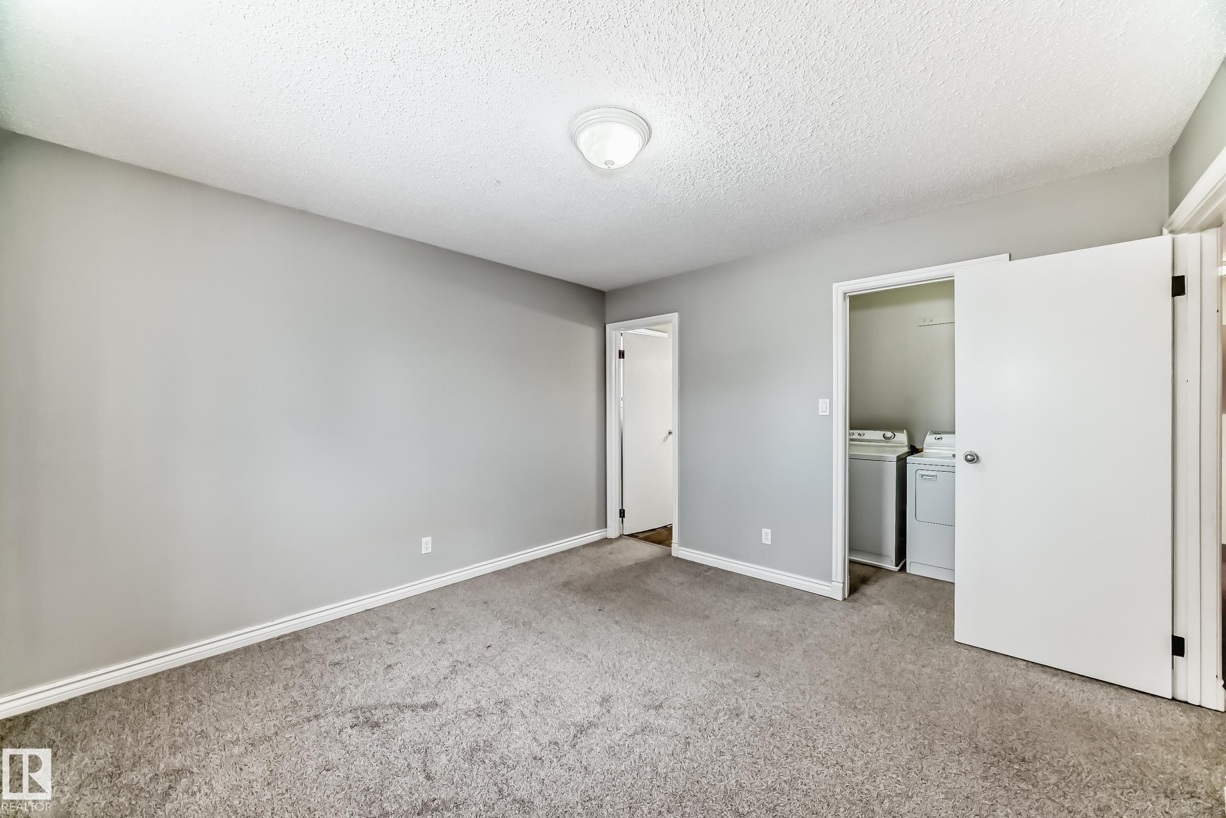 2928 49A Street, Edmonton, AB - Indoor Photo Showing Other Room